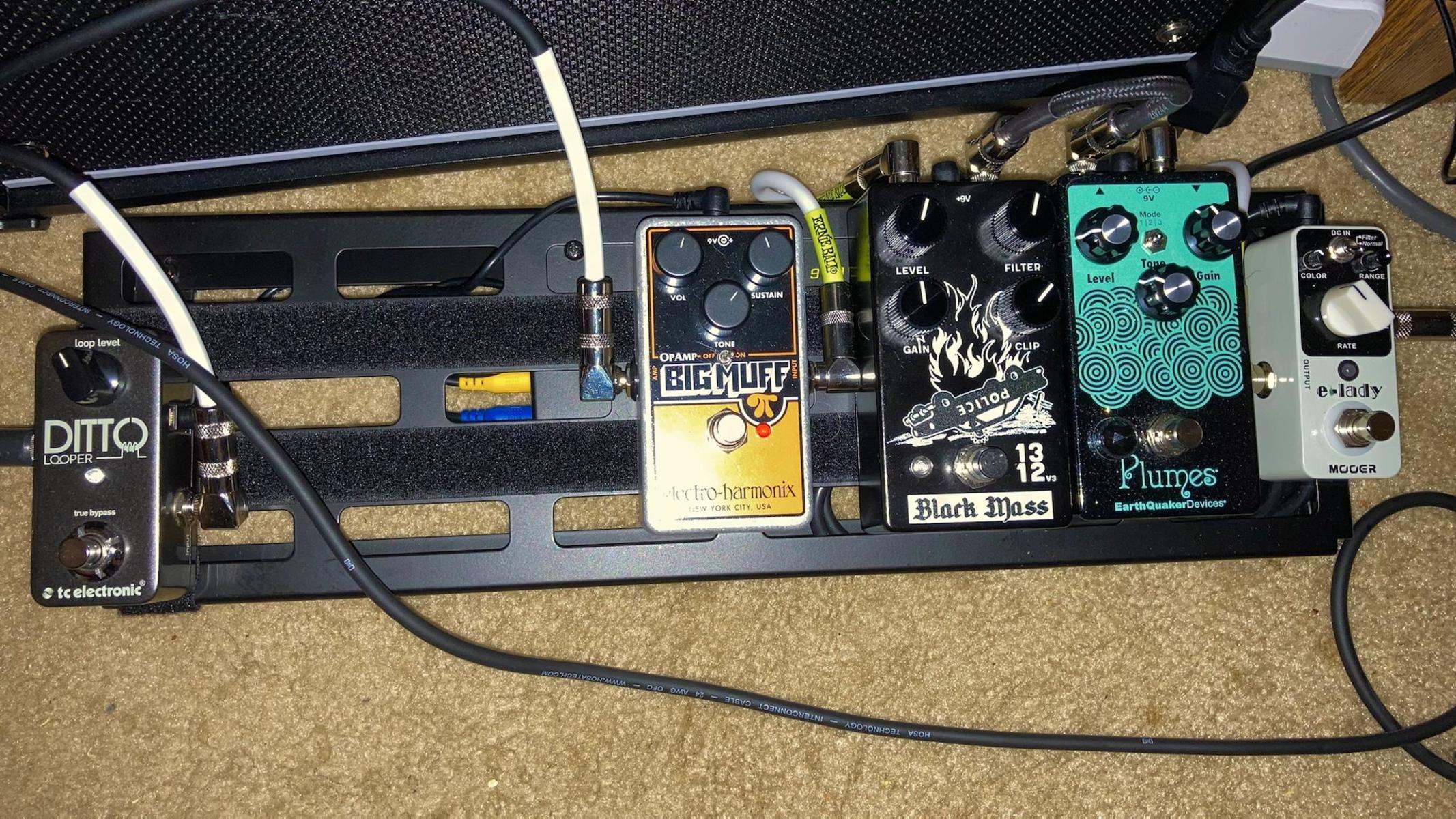 Pedalboard by heinzsolo featuring Black Mass 1312 Distortion v3, EarthQuaker Devices Plumes, and Electro-Harmonix Op-Amp Big Muff Pi and 4 more pieces of gear