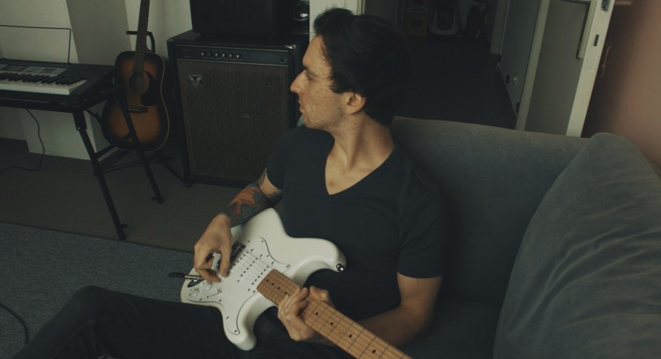 Electronic Studio Setup by alexhalford featuring Fender Stratocaster Electric Guitar