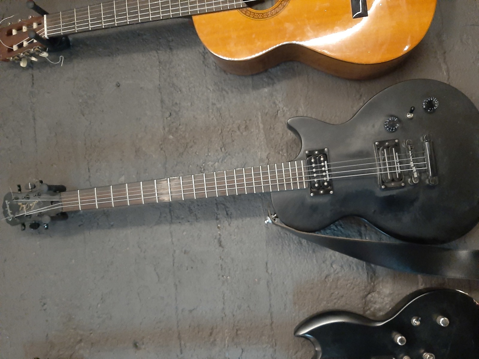 Music Gear Setup by tervonen featuring Epiphone Les Paul Baritone