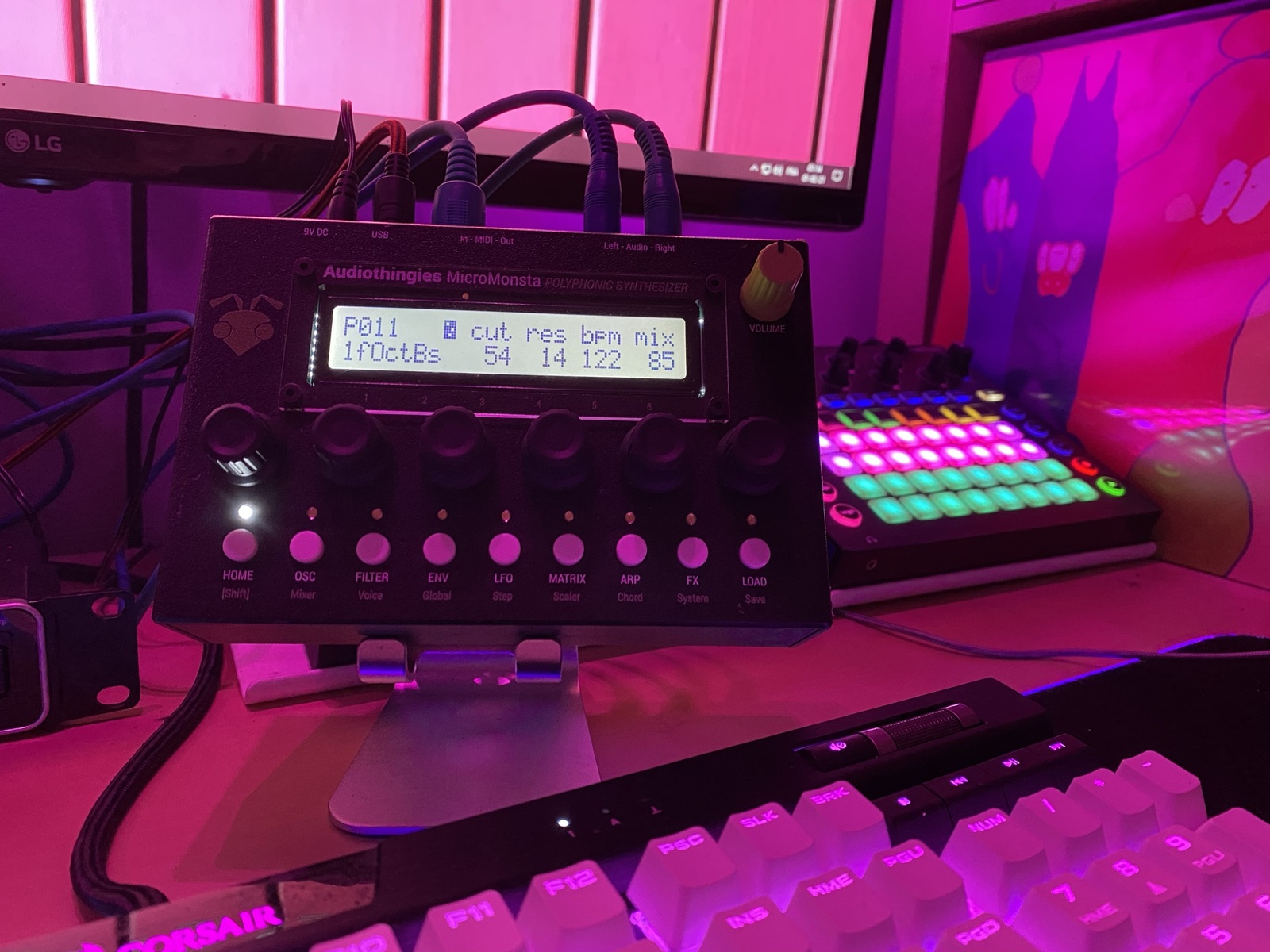 Novation Drum Kit by groovegsus featuring Audiothingies Micromonsta and Novation Circuit