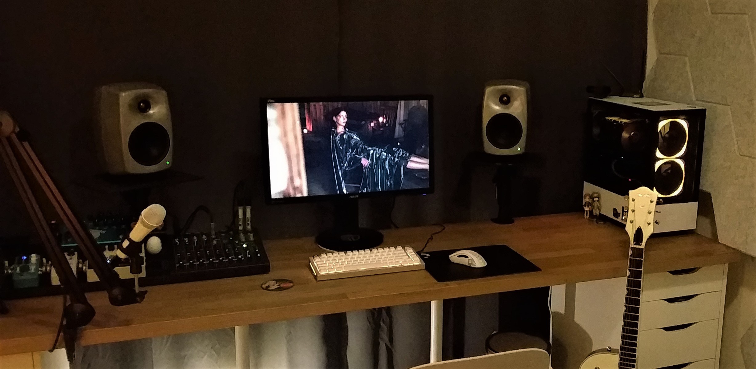 Pedalboard by mort featuring Genelec 8030C Studio Monitors