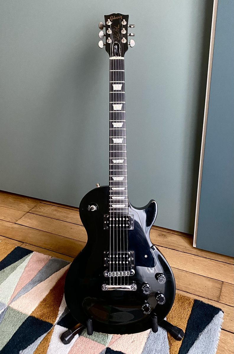Music Gear Setup by warhol featuring Gibson 1992 Les Paul Studio