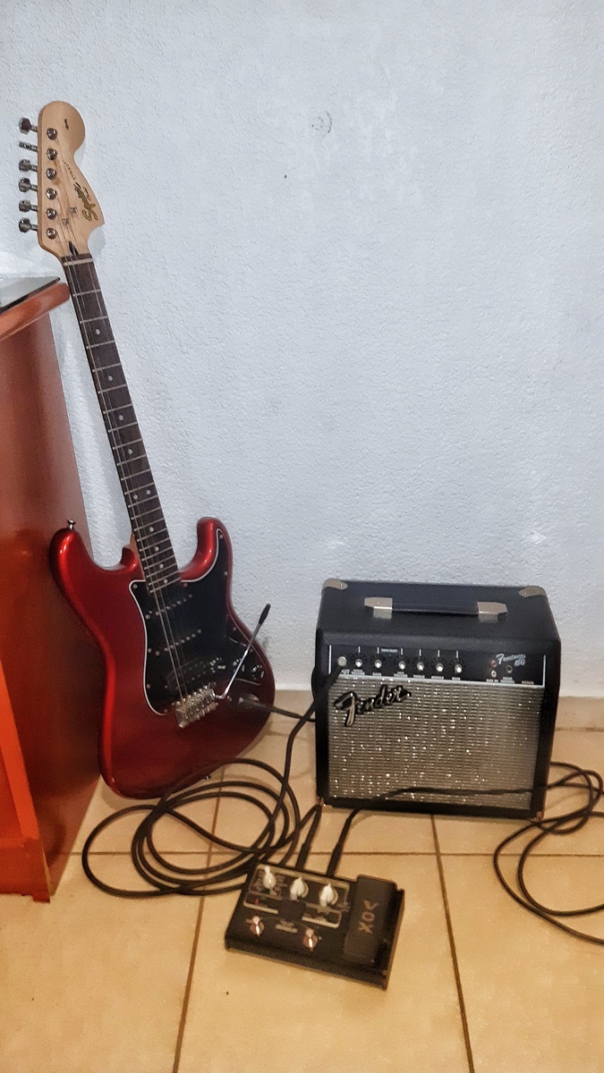 Metal Music Gear Setup by d_perdomo featuring Squier Stratocaster Affinity HSS, Fender Frontman 15G, and Vox Stomplab IIG and 1 more piece of gear