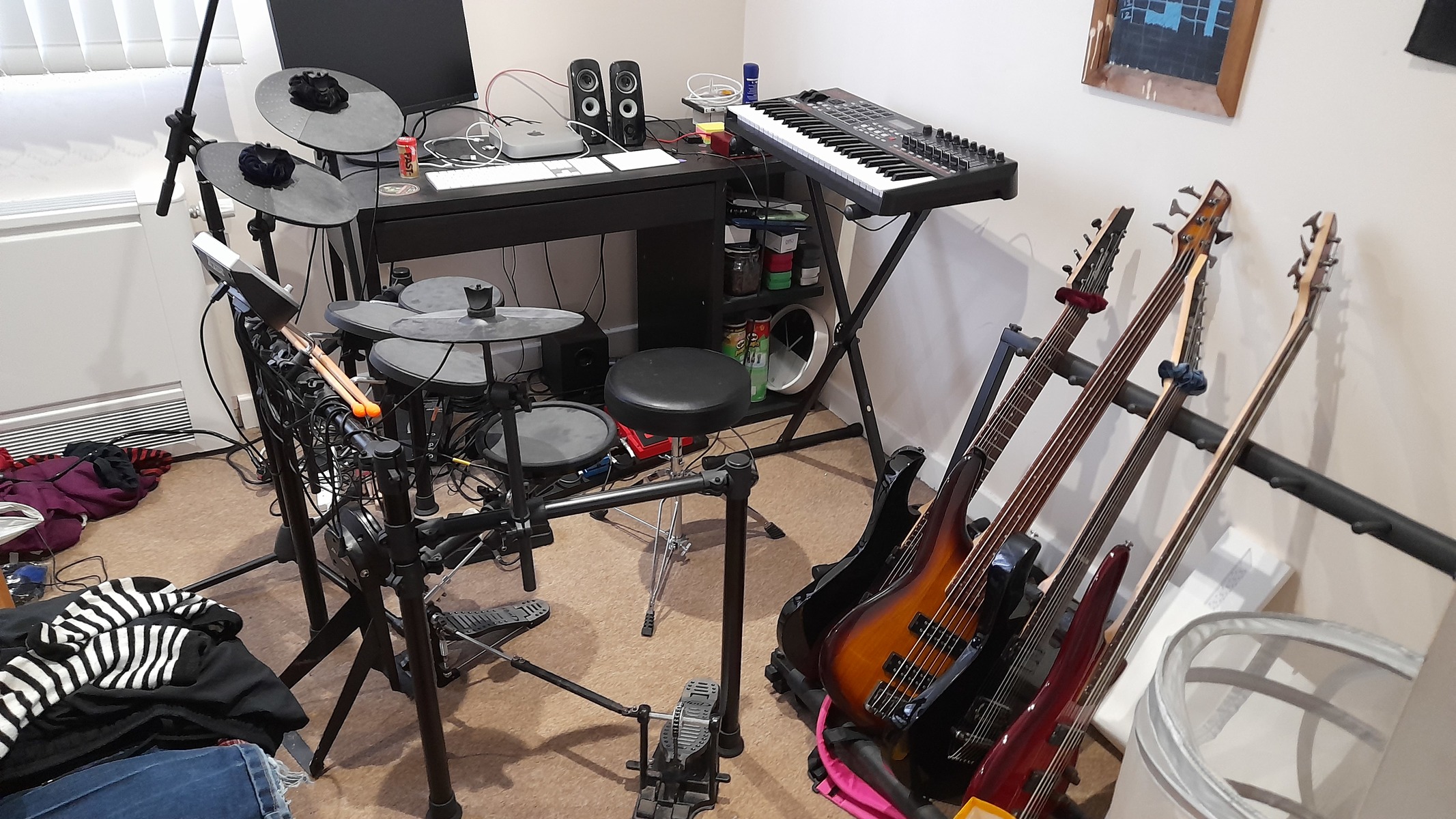 Drum Kit by doxophobia featuring Ibanez RG8, ESP LTD M-17 (Modded Fretless), and Ibanez SR505 and 8 more pieces of gear