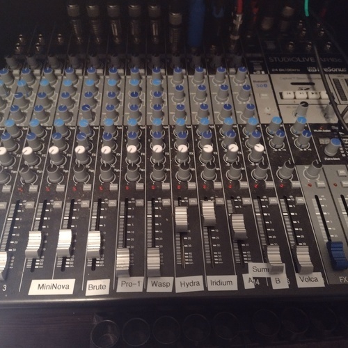 junkie_bass_studios's gear photo
