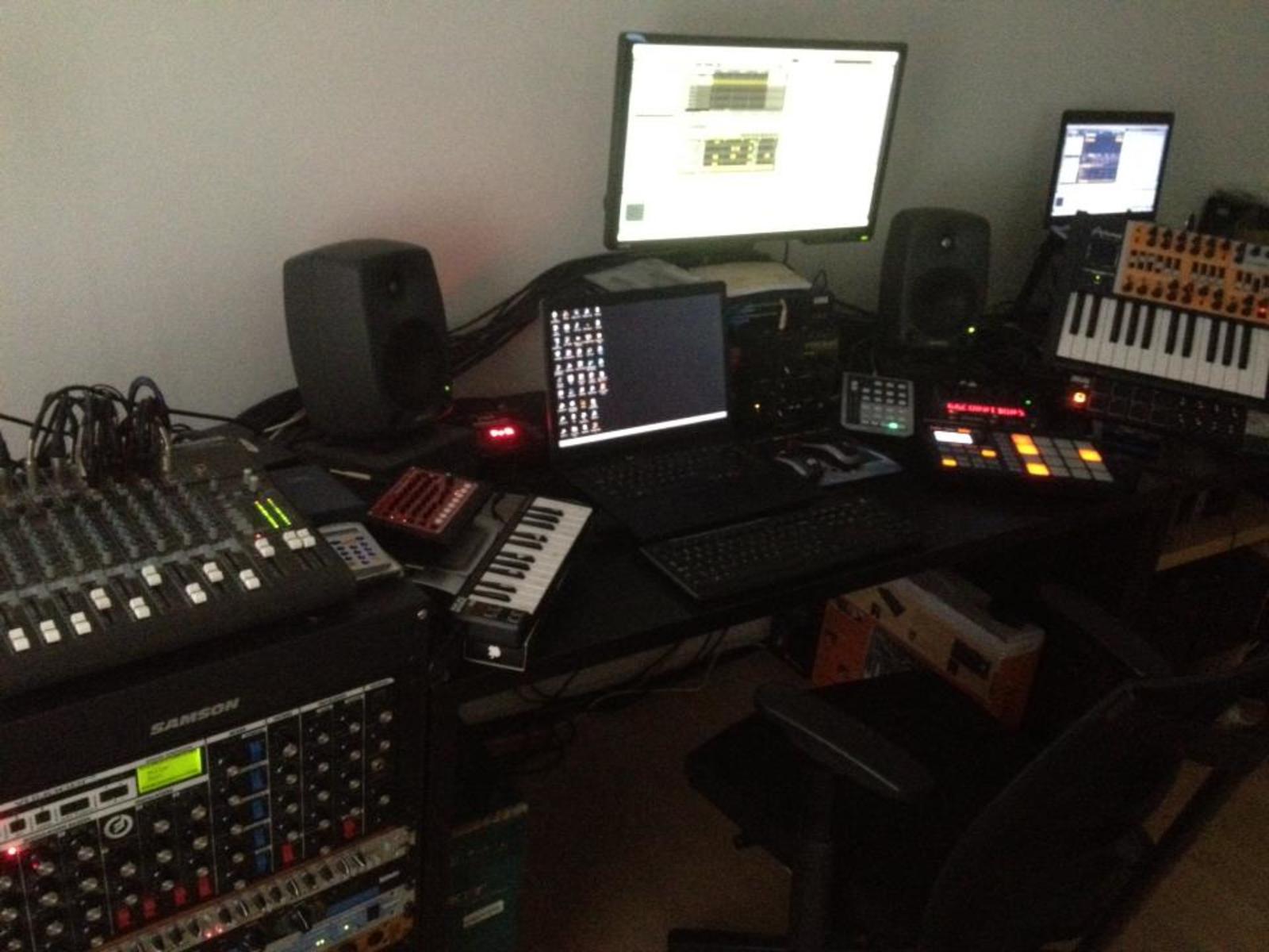 Electronic Studio Setup by arthurelectric featuring Genelec 8030A
