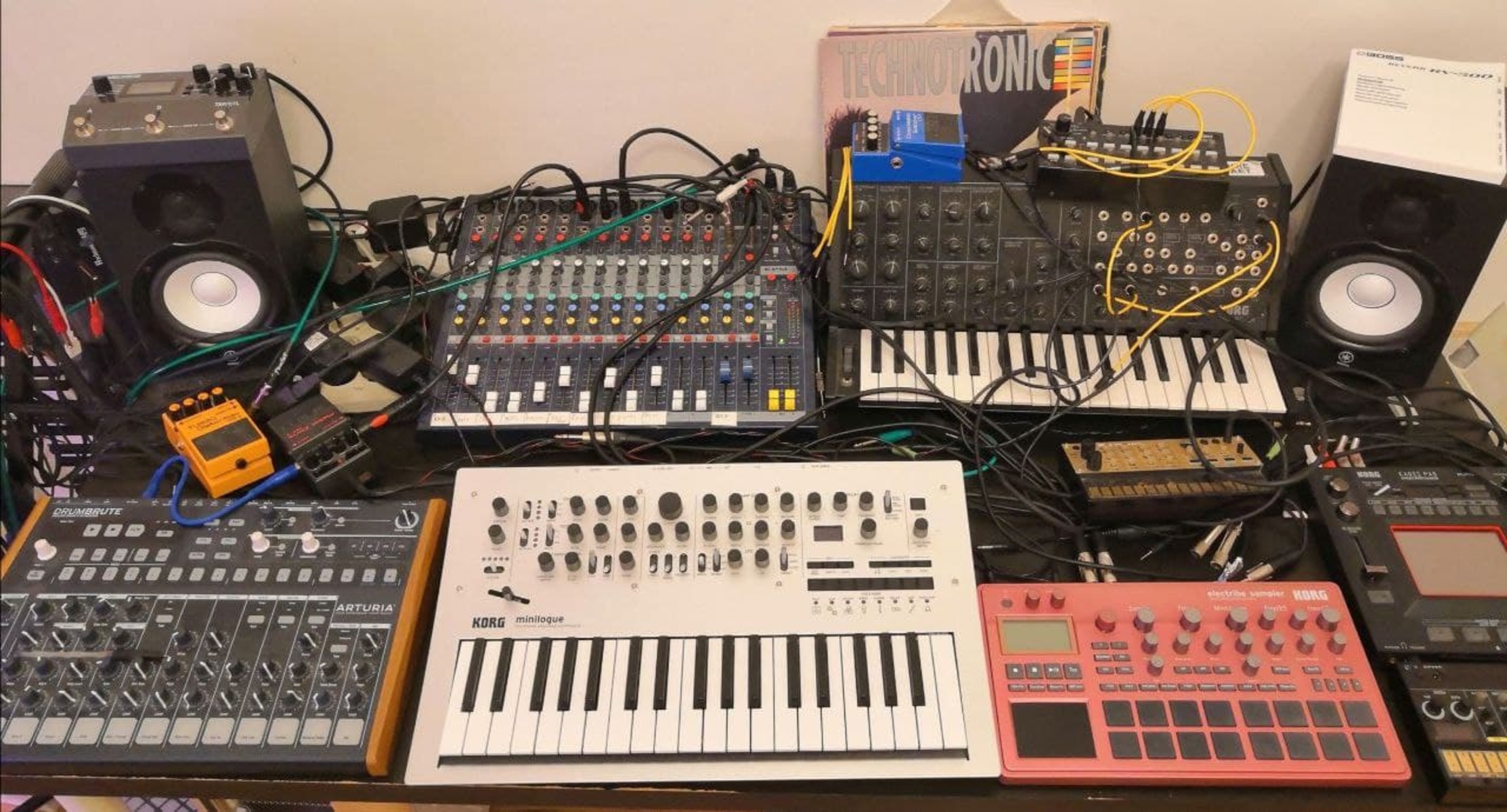 Electronic Synth Setup by telehope featuring Korg Electribe 2 Sampler, Korg MS-20 Mini, and Arturia Drumbrute Analog Drum Machine and 9 more pieces of gear