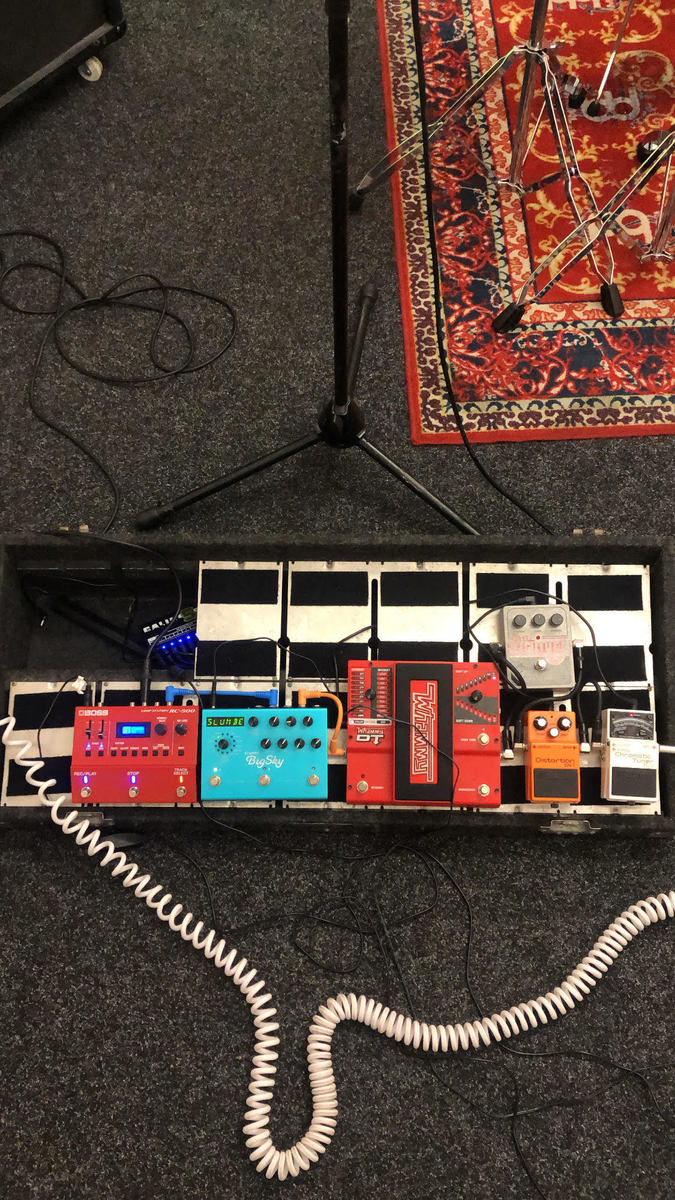 Boss Pedalboard by guyrobs0n featuring Boss RC-500 Loop Station, Strymon BigSky, and DigiTech Whammy DT and 3 more pieces of gear