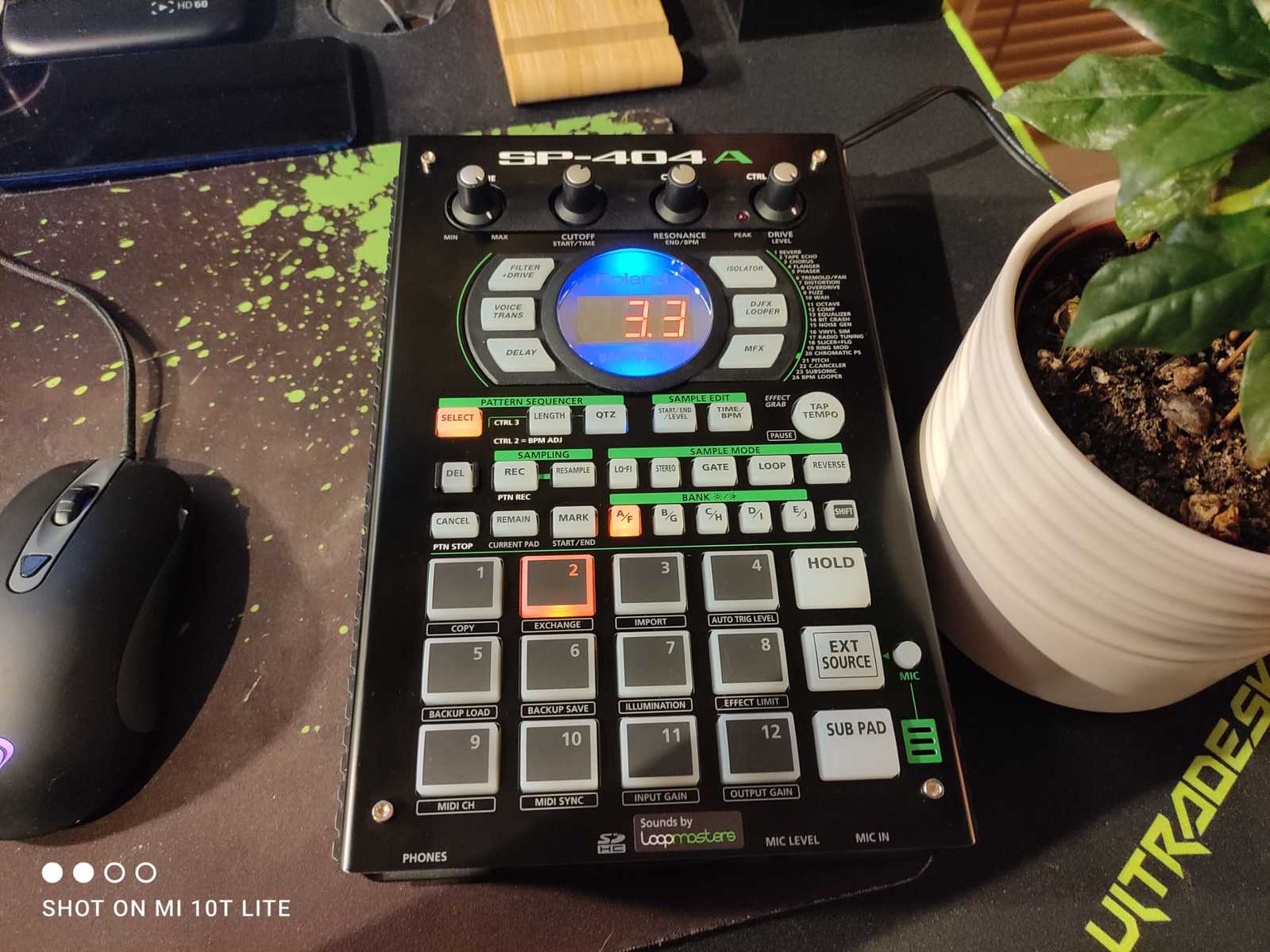 Hip Hop Music Gear Setup by danielfaradayofficial featuring Roland SP-404A