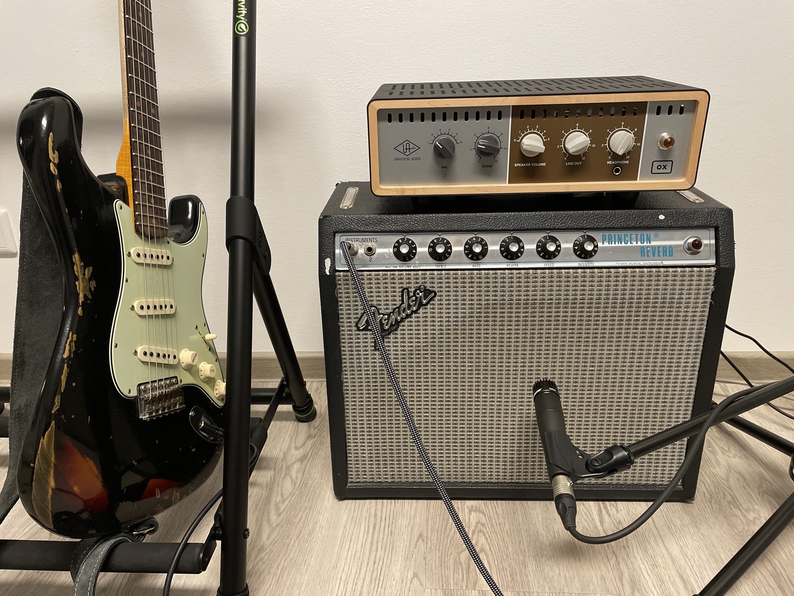 Country Studio Setup by rene_rothmann featuring Fender Princeton Combo Amp (original issue Blackface & Silverface cosmetics 1963-1981), Universal Audio OX, and Fender Custom Shop Stratocaster - Heavy Relic