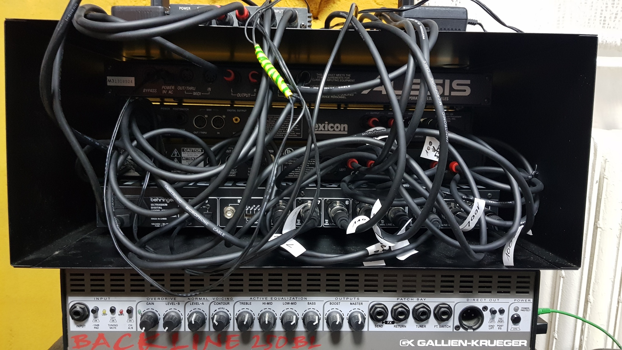 Electronic Studio Setup by arcofyesod featuring Lexicon MPX100, Lexicon MPX 110, and Lexicon MPX 550 and 2 more pieces of gear