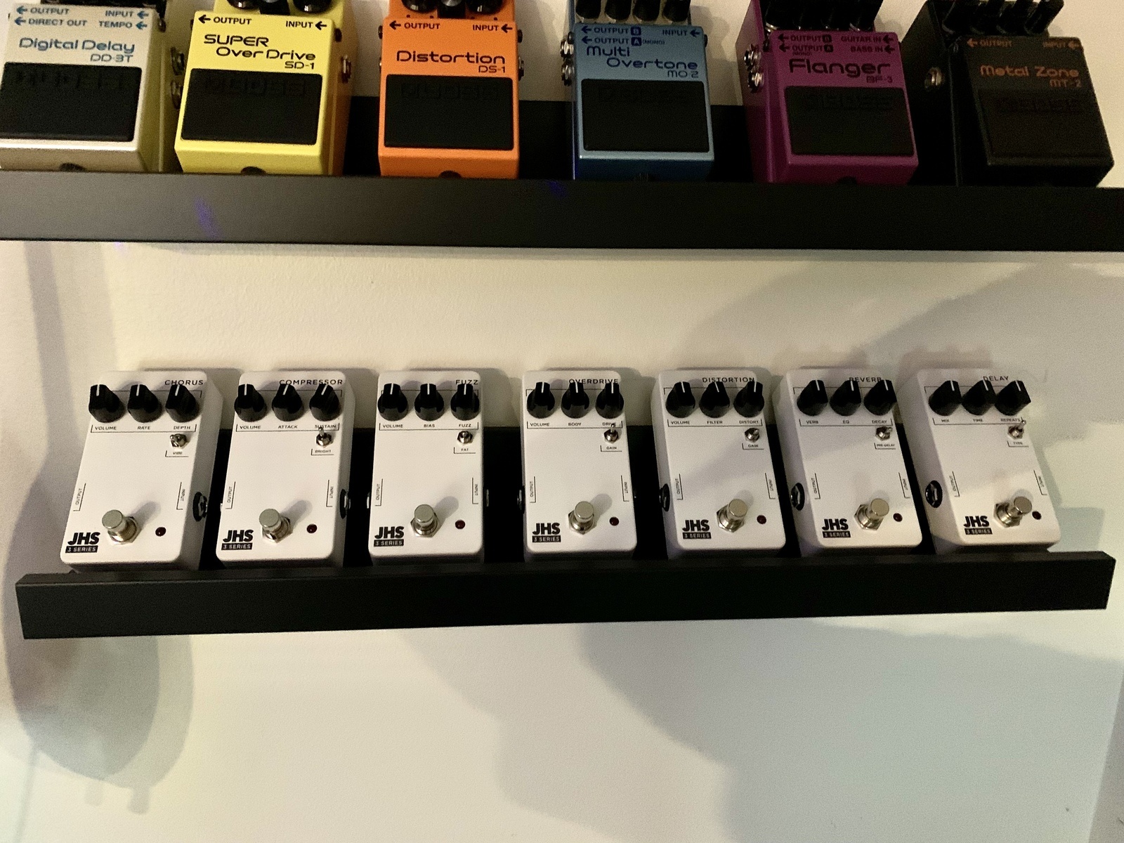 Country Music Gear Setup by sunny_climate featuring JHS 3 Series Chorus, JHS 3 Series Compressor, and JHS 3 Series Reverb and 3 more pieces of gear