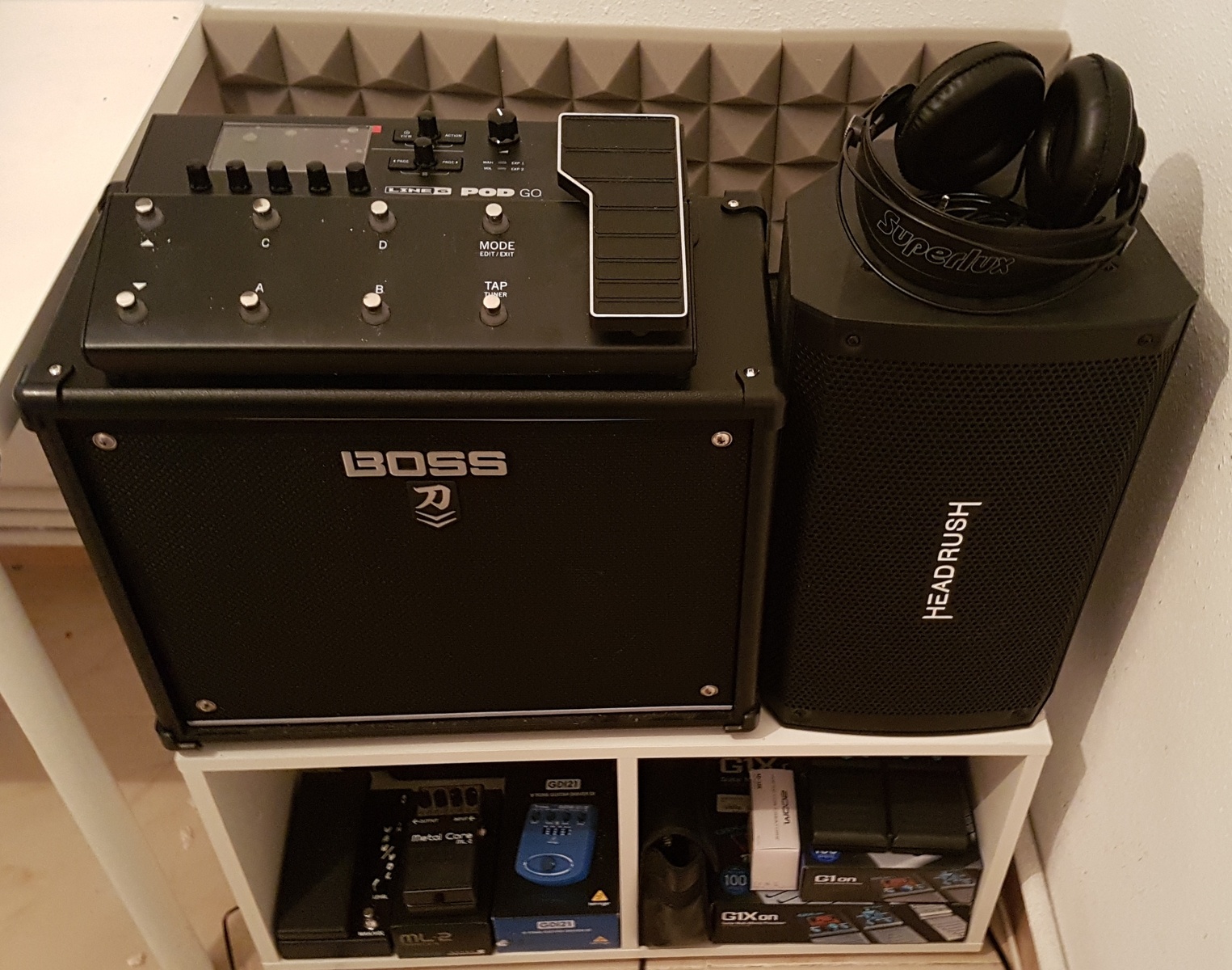 Metal Pedalboard by tattoofred featuring Morley MWV Mini Wah Volume Pedal, Boss ML-2 Metal Core, and Behringer V-Tone GDI 21 Guitar Amp Modeler and 6 more pieces of gear