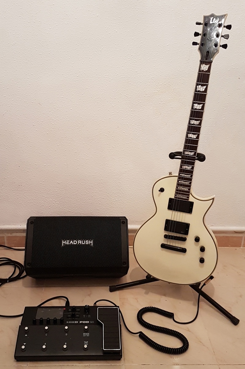 Metal Pedalboard by tattoofred featuring Headrush FRFR-108, Line 6 POD Go, and ESP LTD EC-401