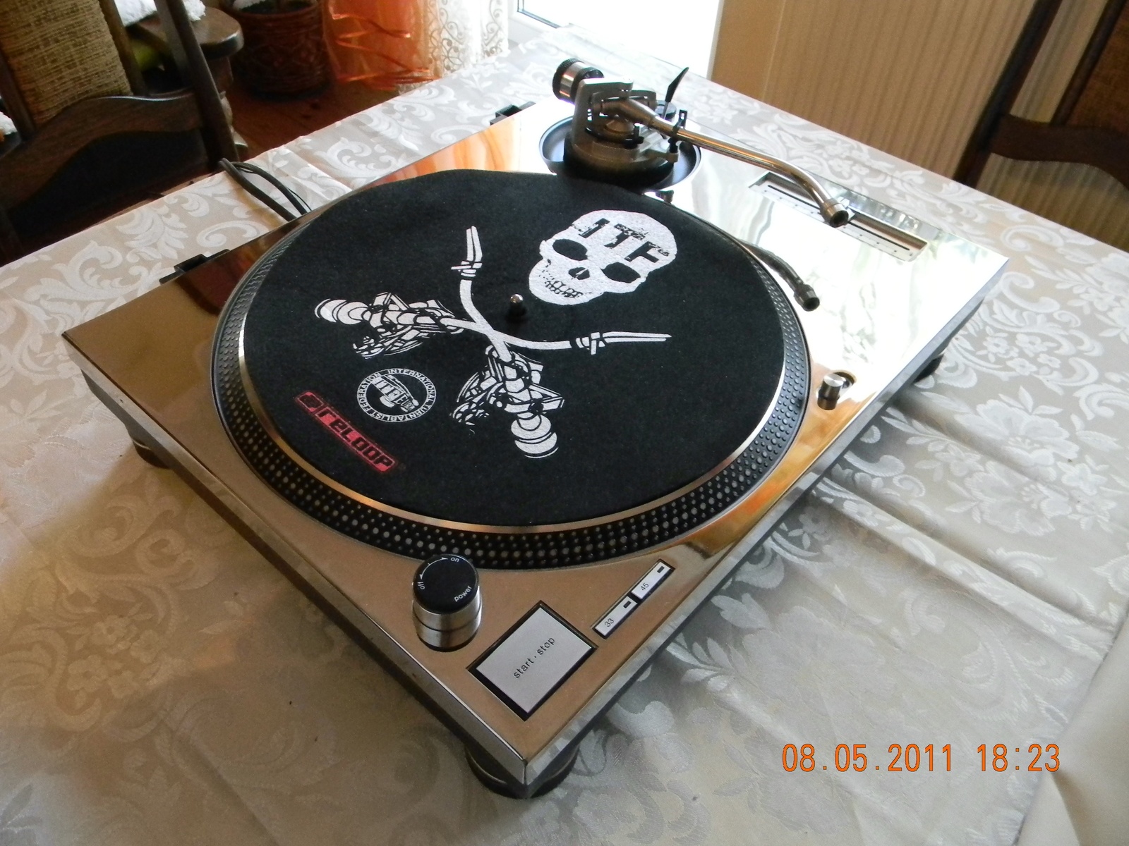 danielfaradayofficial's music gear photo