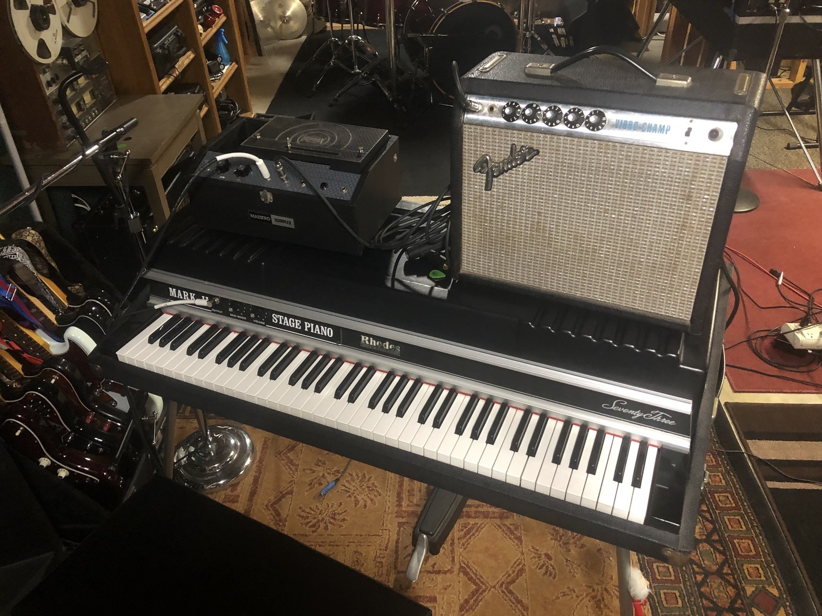 Electronic Synth Setup by blondguru featuring Fender Rhodes Mark II Stage Piano 73, Maestro Echoplex EP-3, and Fender Vibro-Champ