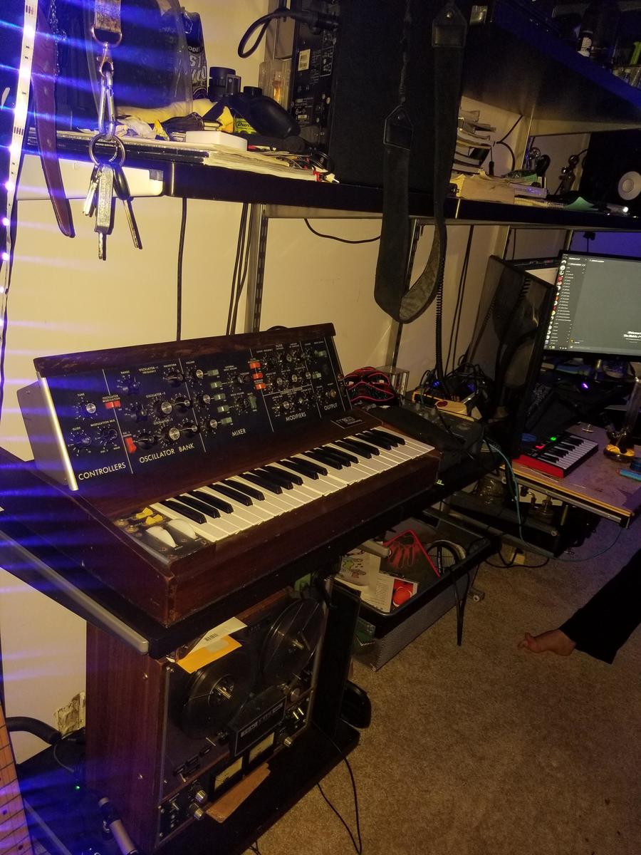Music Gear Setup by idekfate featuring Moog Minimoog Model D