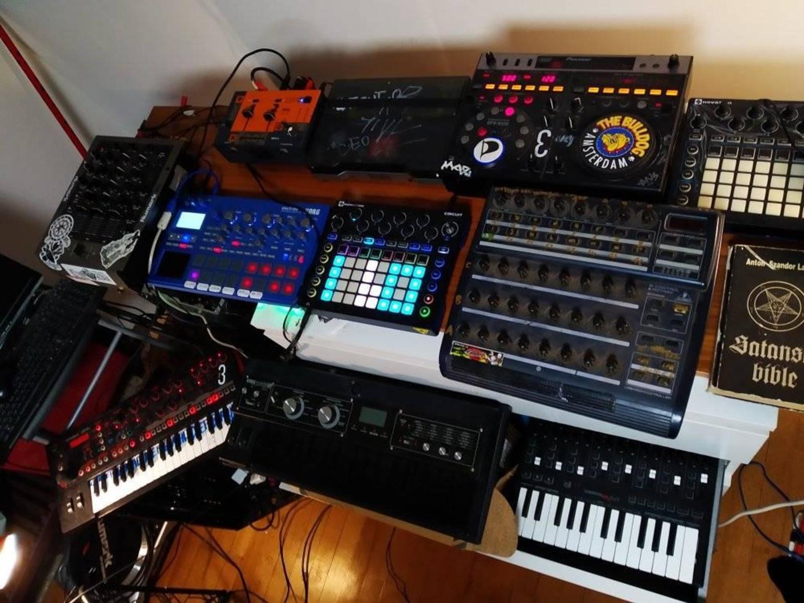badlsyms's music gear photo