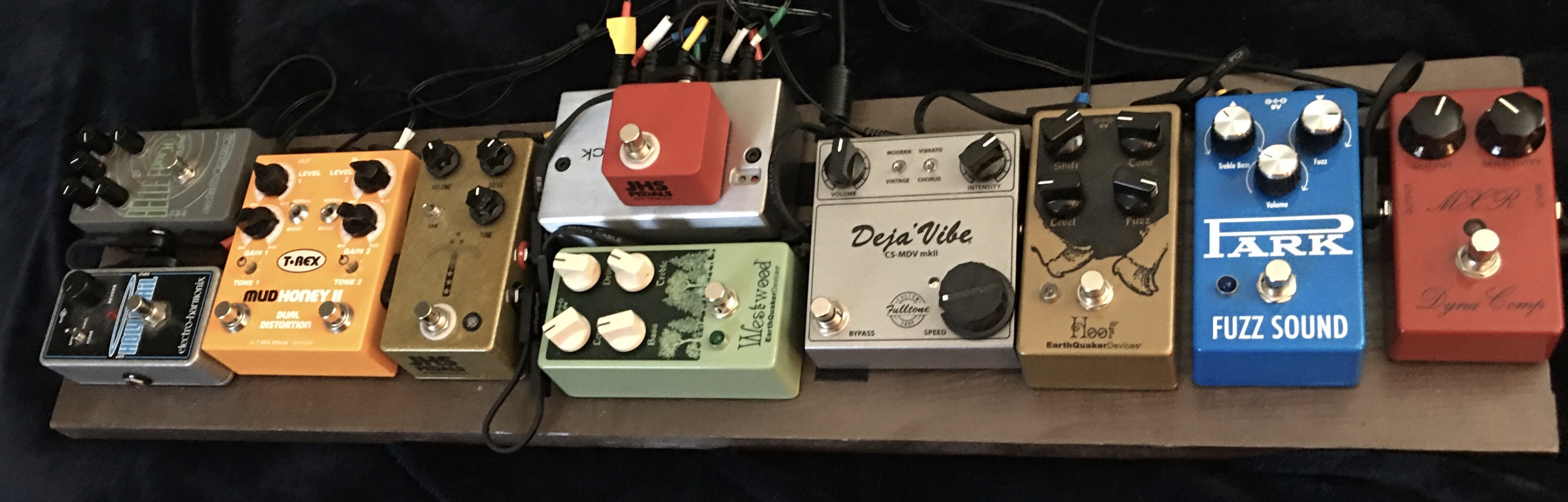 Music Gear Setup by alexjb featuring Fulltone Mini Deja Vibe (2010), JHS Morning Glory V4, and MXR M102 Dyna Comp and 6 more pieces of gear