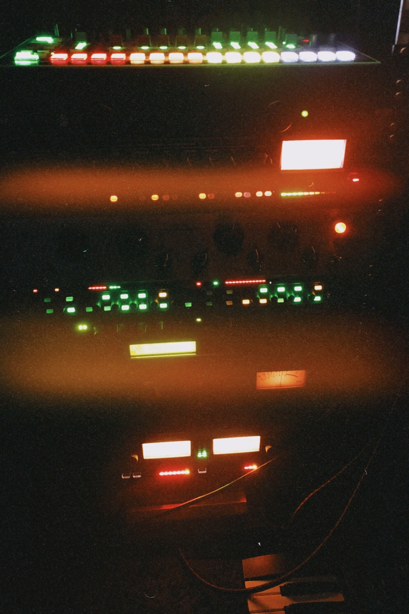monochrome's music gear photo