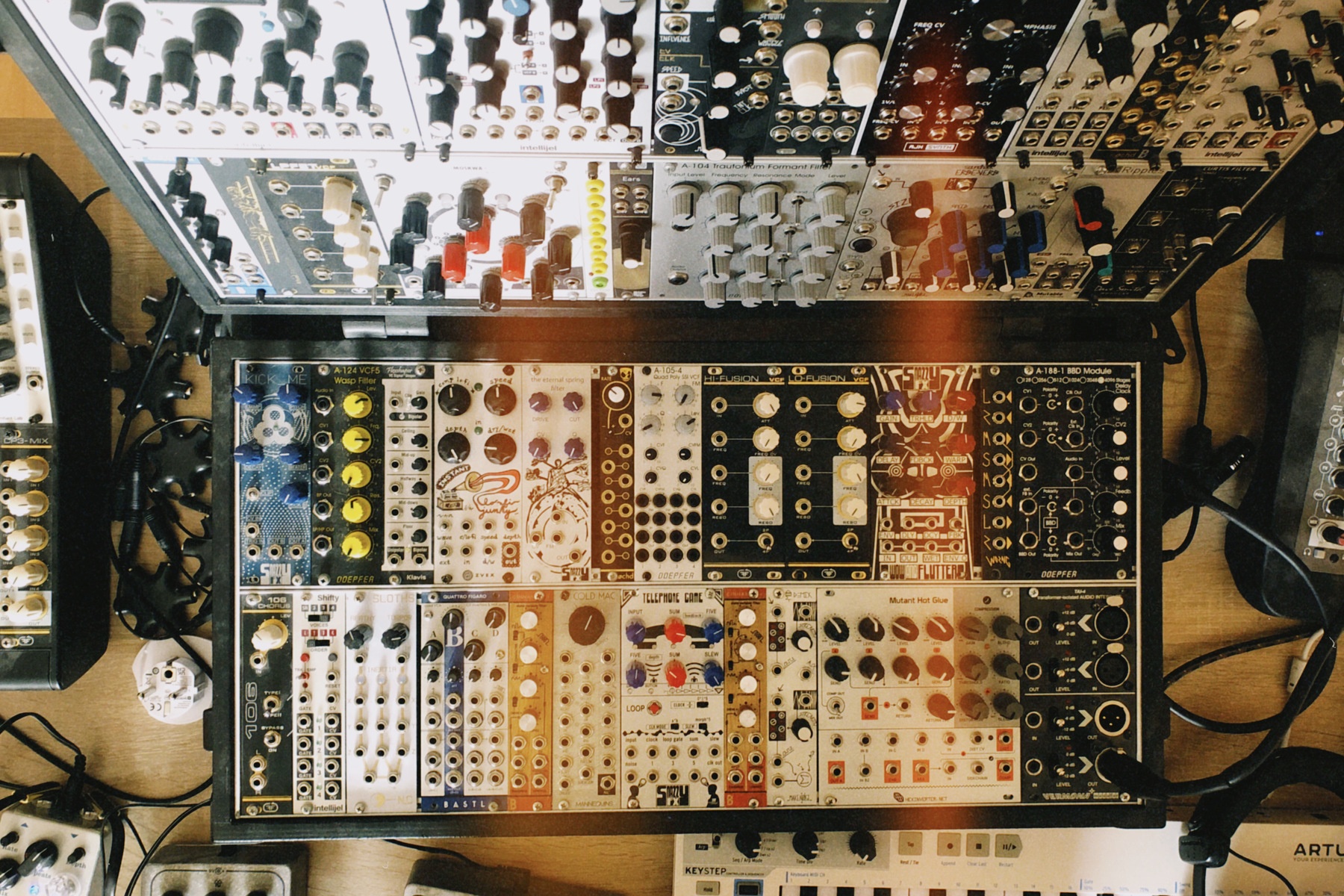 monochrome's music gear photo
