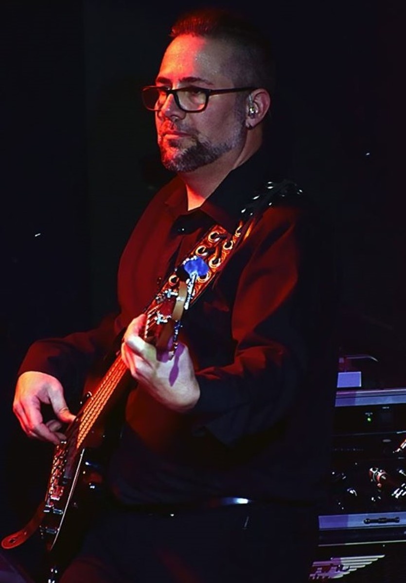 Ashdown Engineering Live Rig by shifter_bass featuring Sterling by Music Man Ray35, Ashdown Engineering ABM 500 RC EVO II, and Ashdown Engineering RM-410-EVO II Bass Cabinet