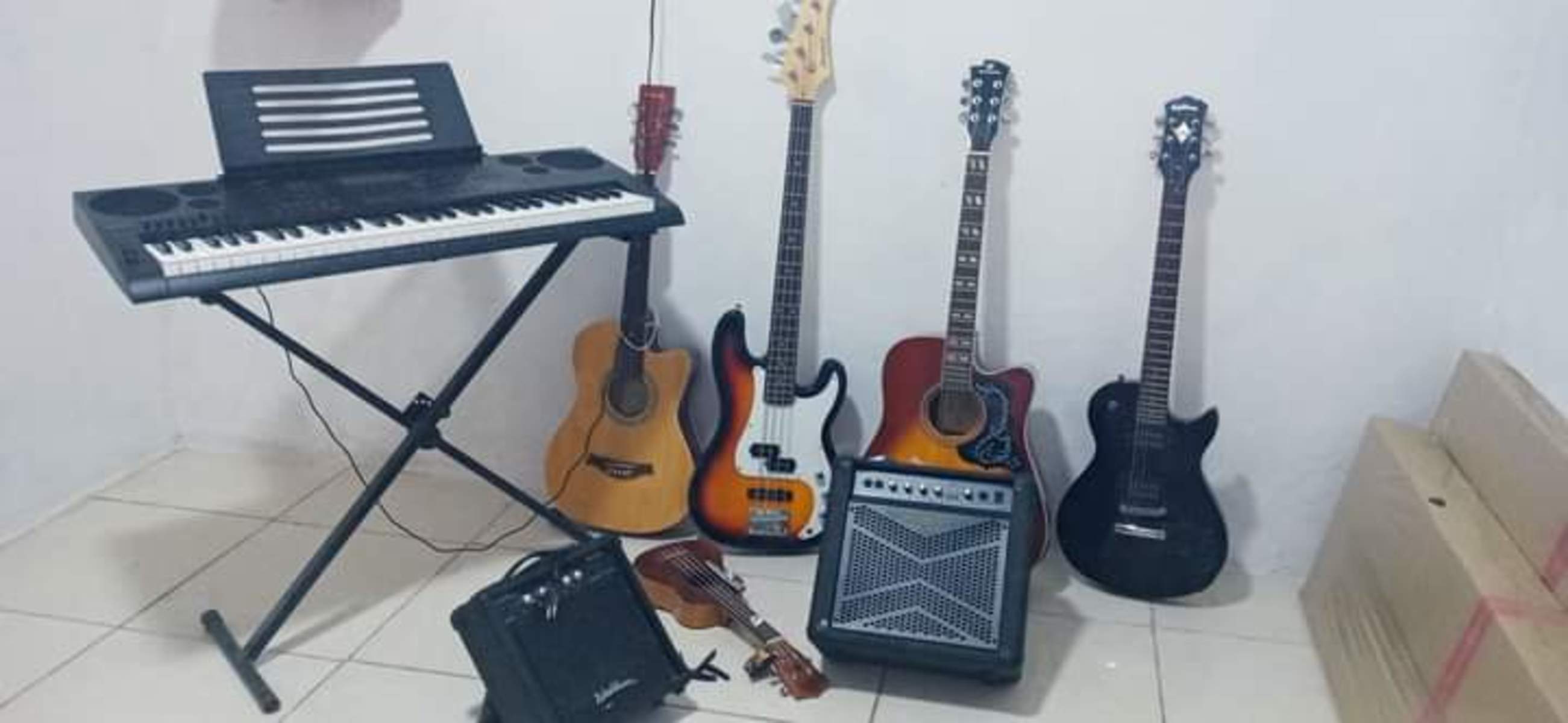 Amp Rig by victor_o_joao featuring Casio CTK-7200