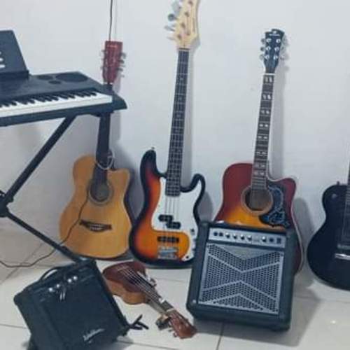 Photo of Casio CTK-7200 in a guitar, amplifier, and synths