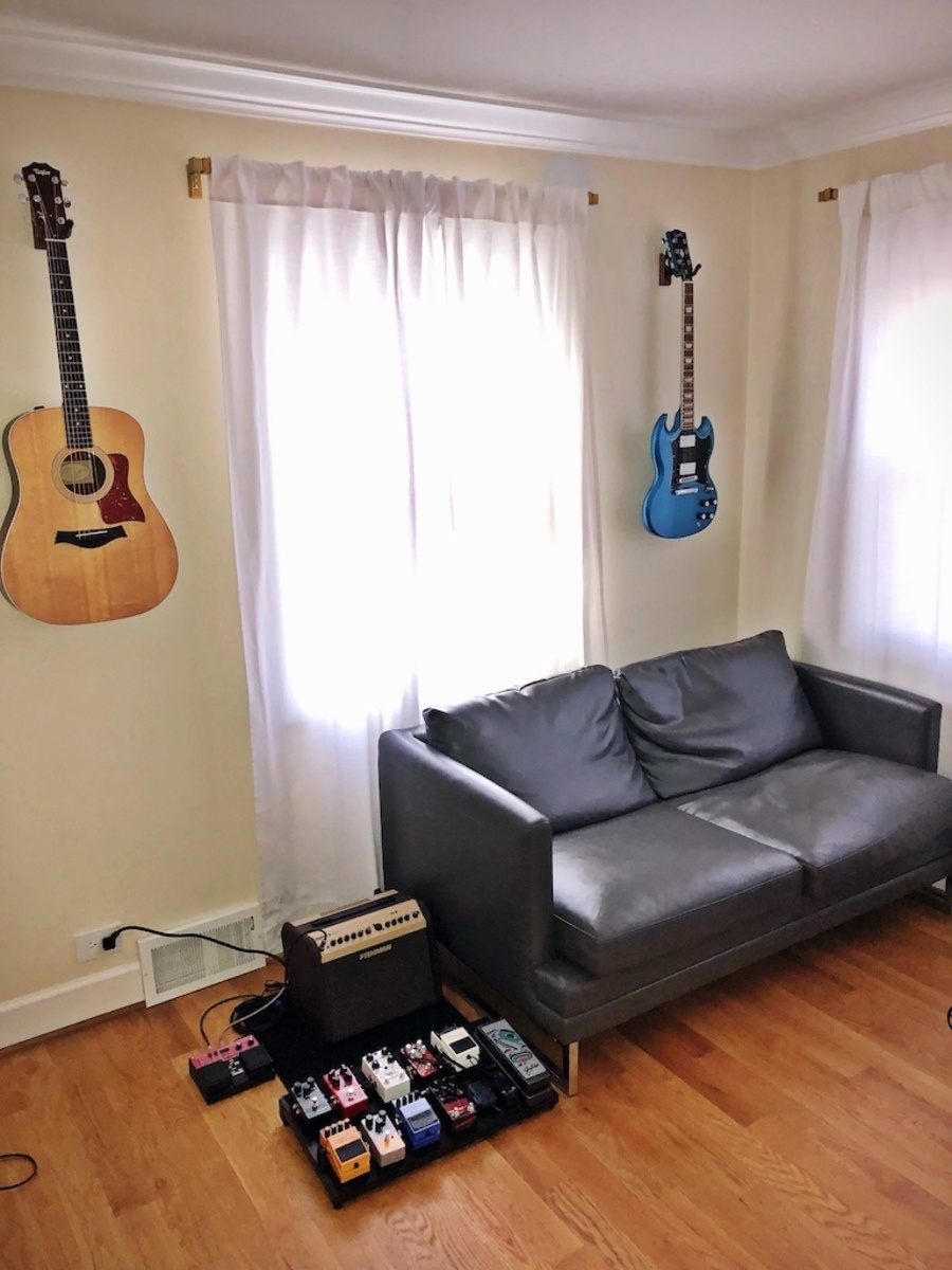 Studio Setup by marcschmidtsound featuring Taylor 210e, Gibson SG Special Electric Guitar, and Fishman Loudbox Mini