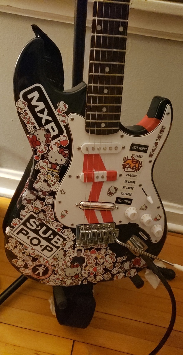Music Gear Setup by arb featuring Silvertone Stratocaster