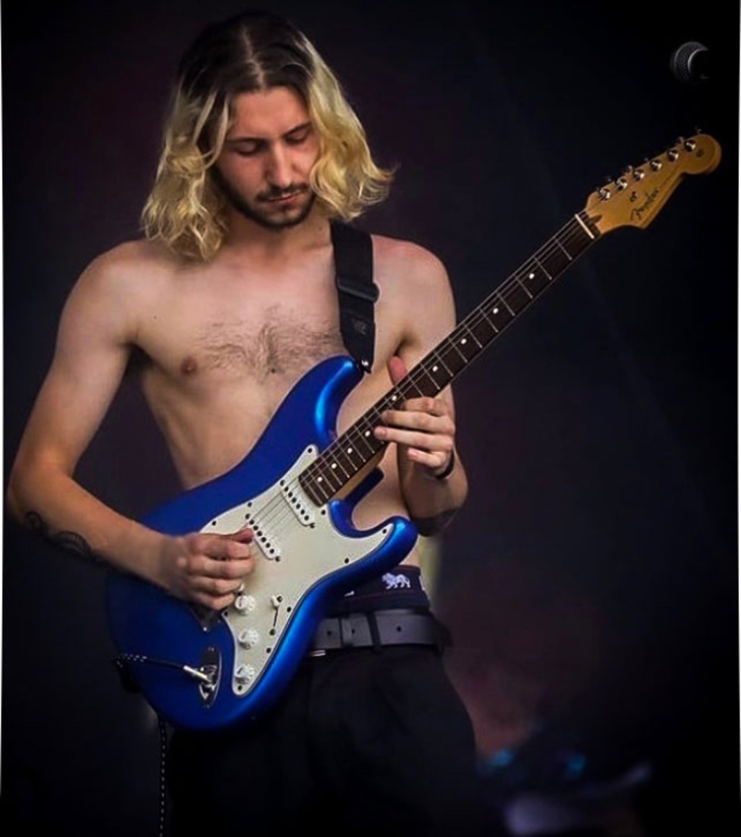 Live Rig by marcohart featuring Fender 2004 50th Anniversary Fender American Standard Stratocaster