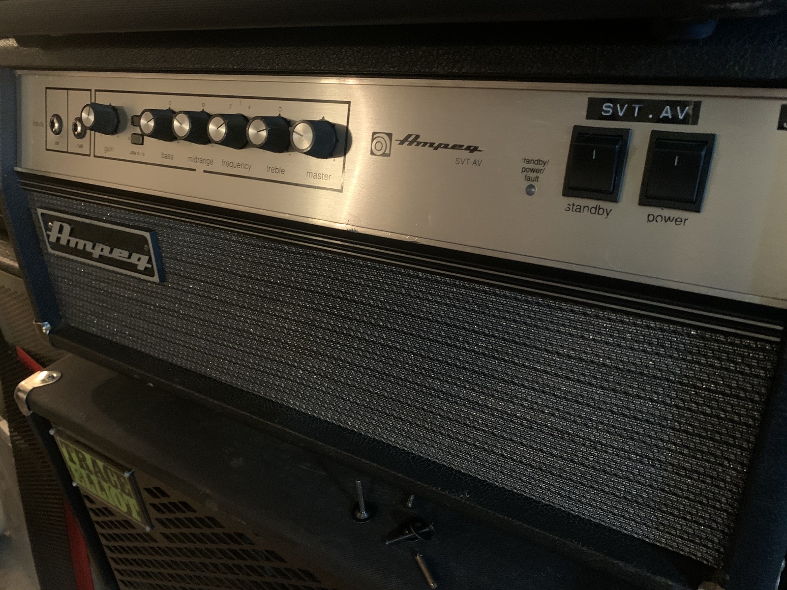 Amp Rig by jamescassidy featuring Ampeg SVT-AV Tube Bass Head