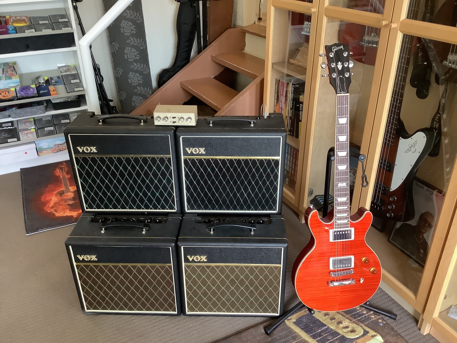 Vox Studio Setup by iannash featuring Vox Pathfinder 15R and Gibson Les Paul DC Pro