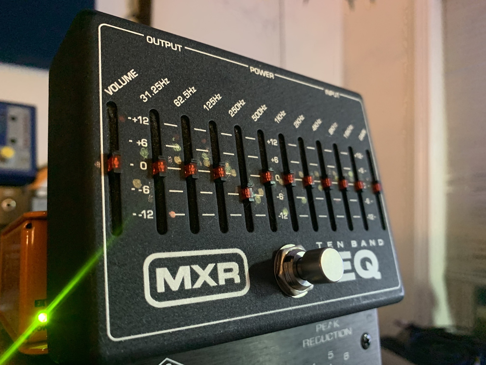 Pedalboard by jamescassidy featuring MXR 10 Band EQ M-108