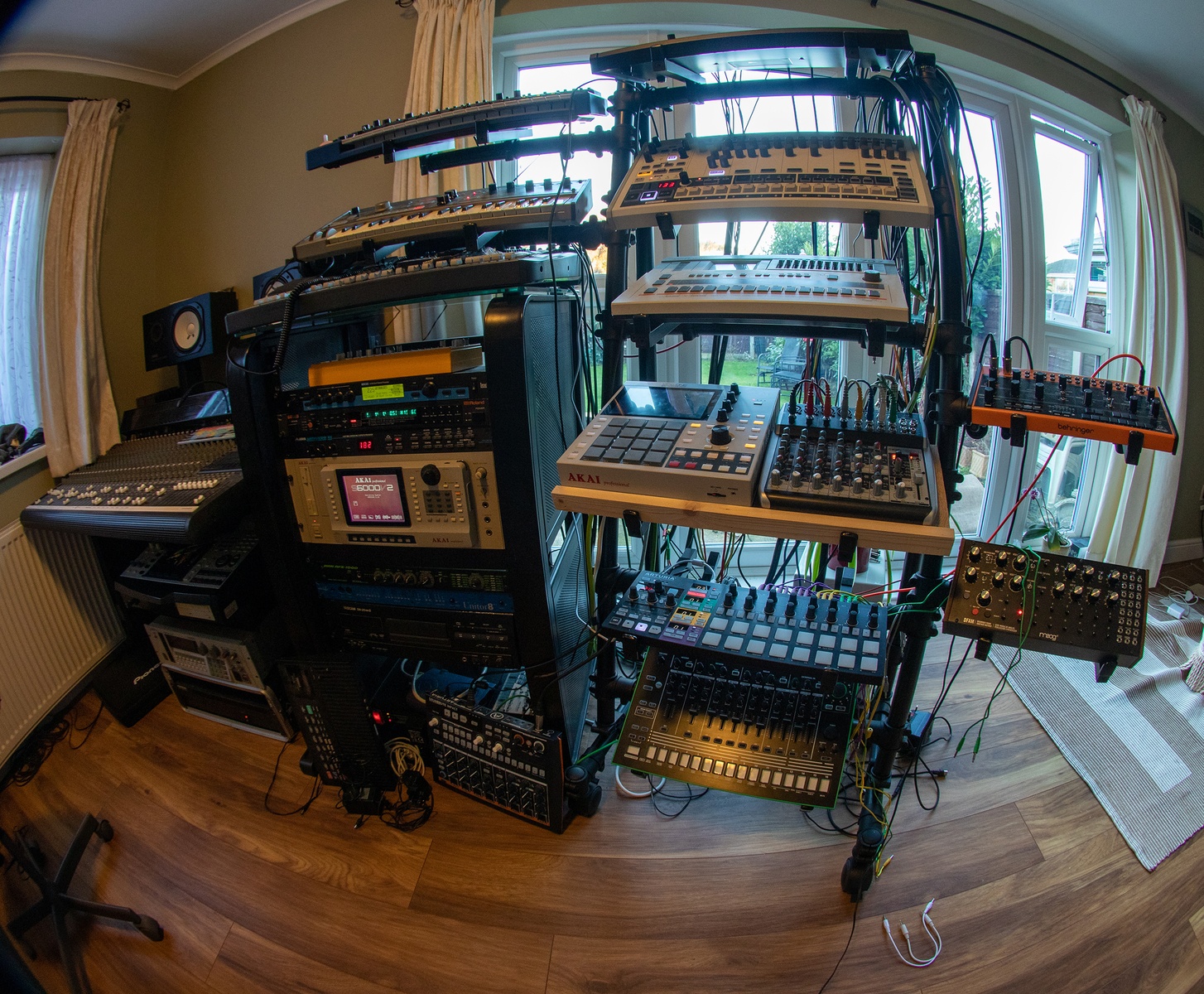 Electronic Studio Setup by noisengineer featuring Arturia BeatStep Pro Black Edition, Roland TR-707 Rhythm Composer, and Akai S6000 and 18 more pieces of gear