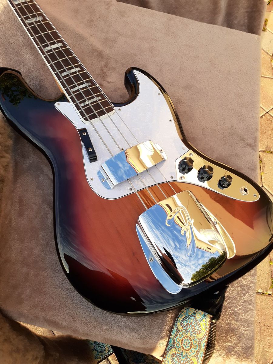 Music Gear Setup by jeremy_crockett featuring Fender Vintera '70s Jazz Bass