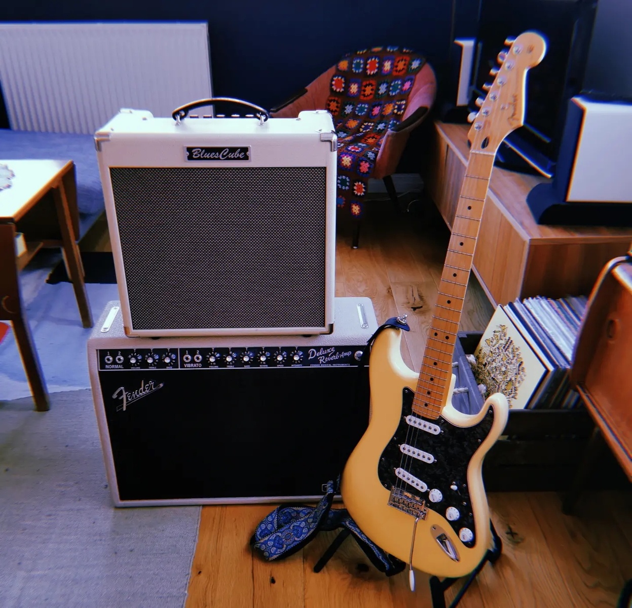Fender Live Rig by sveinpedersen featuring Roland Blues Cube Hot, Fender Tone Master Deluxe Reverb Blonde, and Fender Player Stratocaster