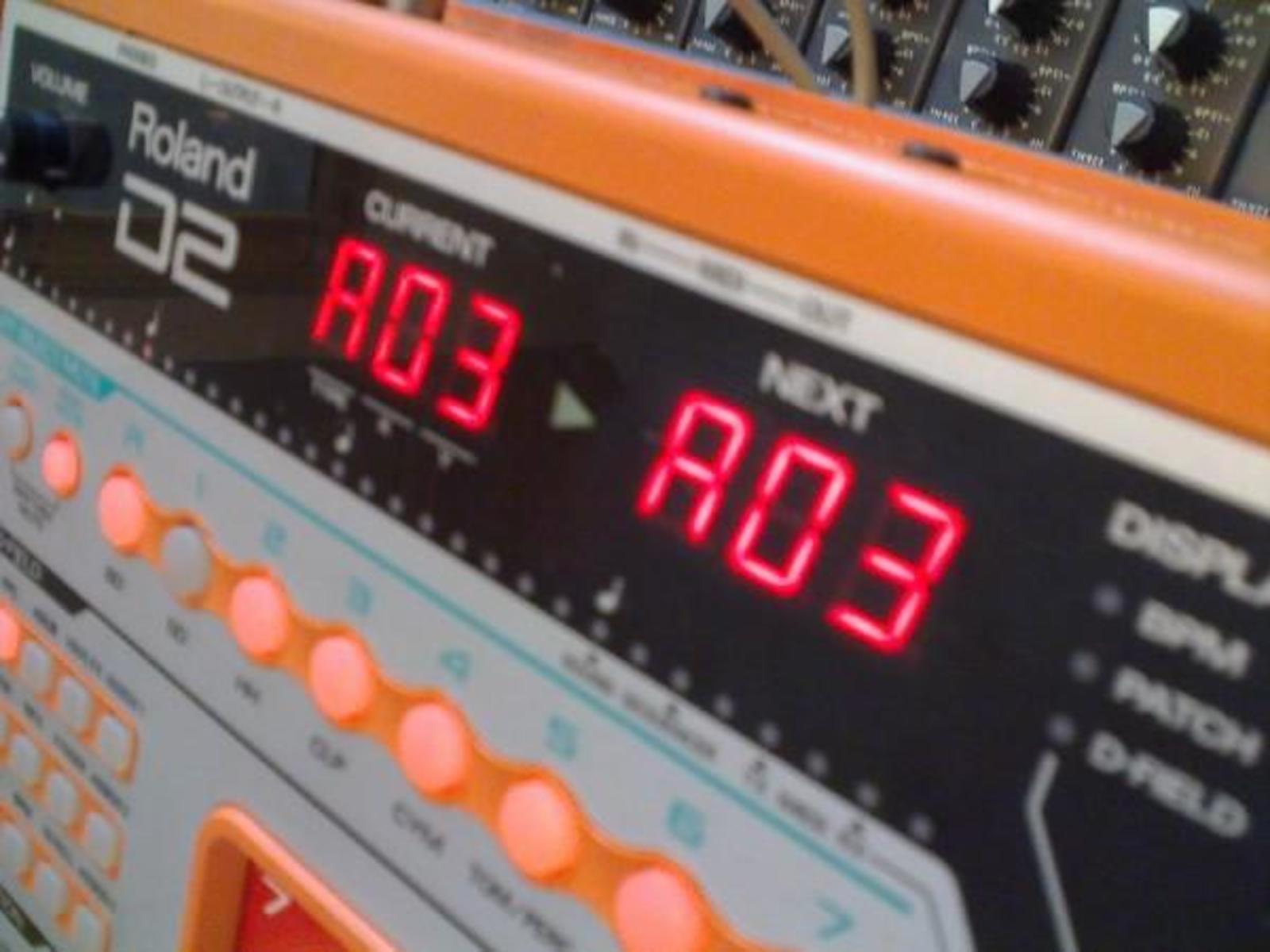 Synth Setup by thekofficial featuring Roland D2