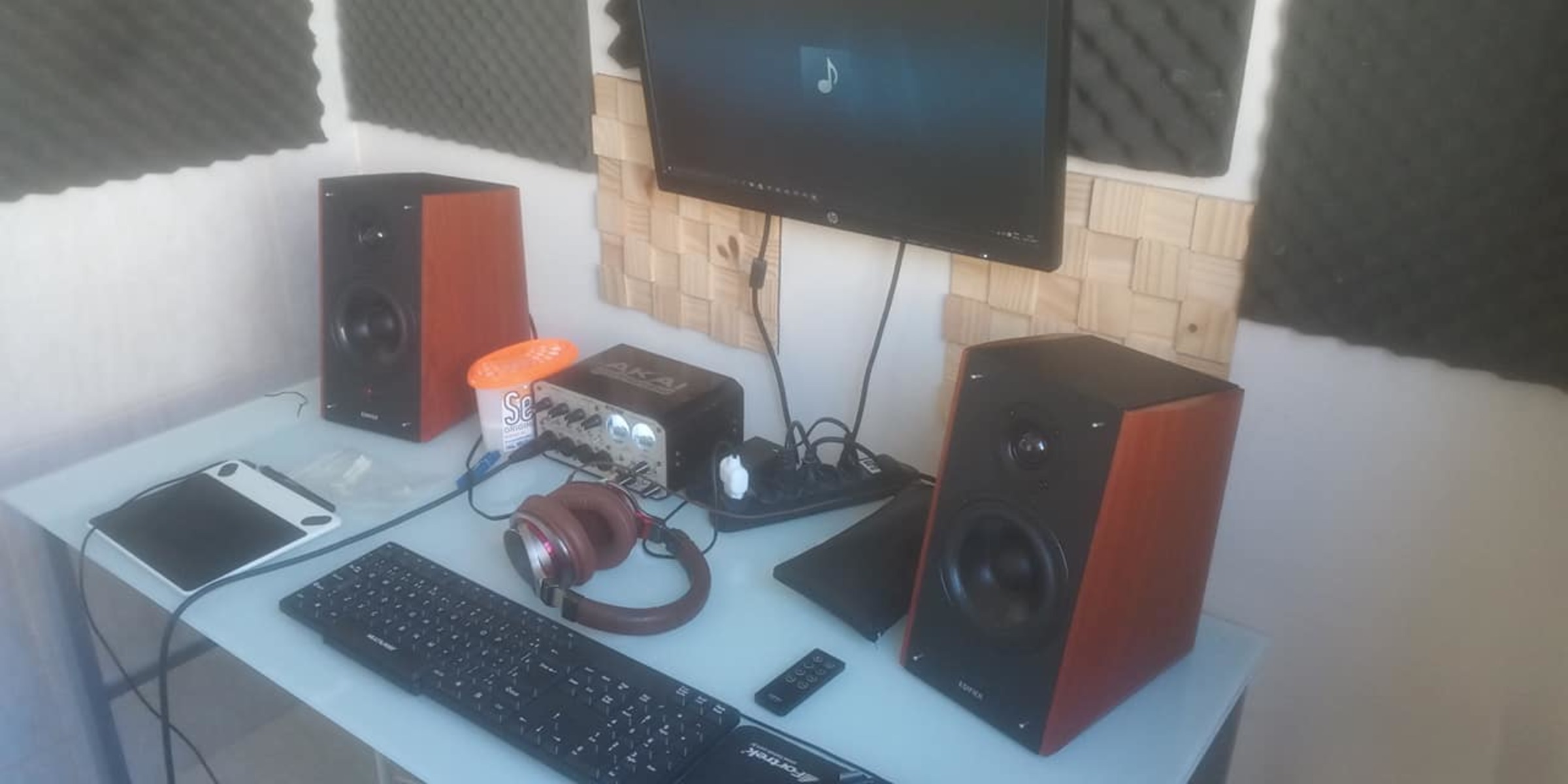 Edifier Music Gear Setup by teagace_mc featuring Edifier R1900TII and Audio-Technica ATH-MSR7 Studio Headphones