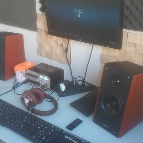 Photo of Edifier R1900TII and more gear
