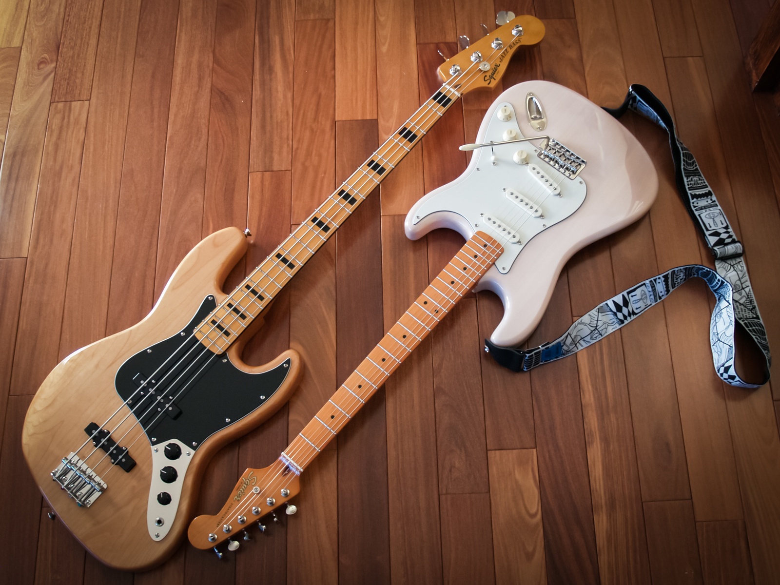 Metal Bass Rig by transistorbased featuring Squier Jazz Classic Vibe '70s and Squier Classic Vibe 50's Stratocaster