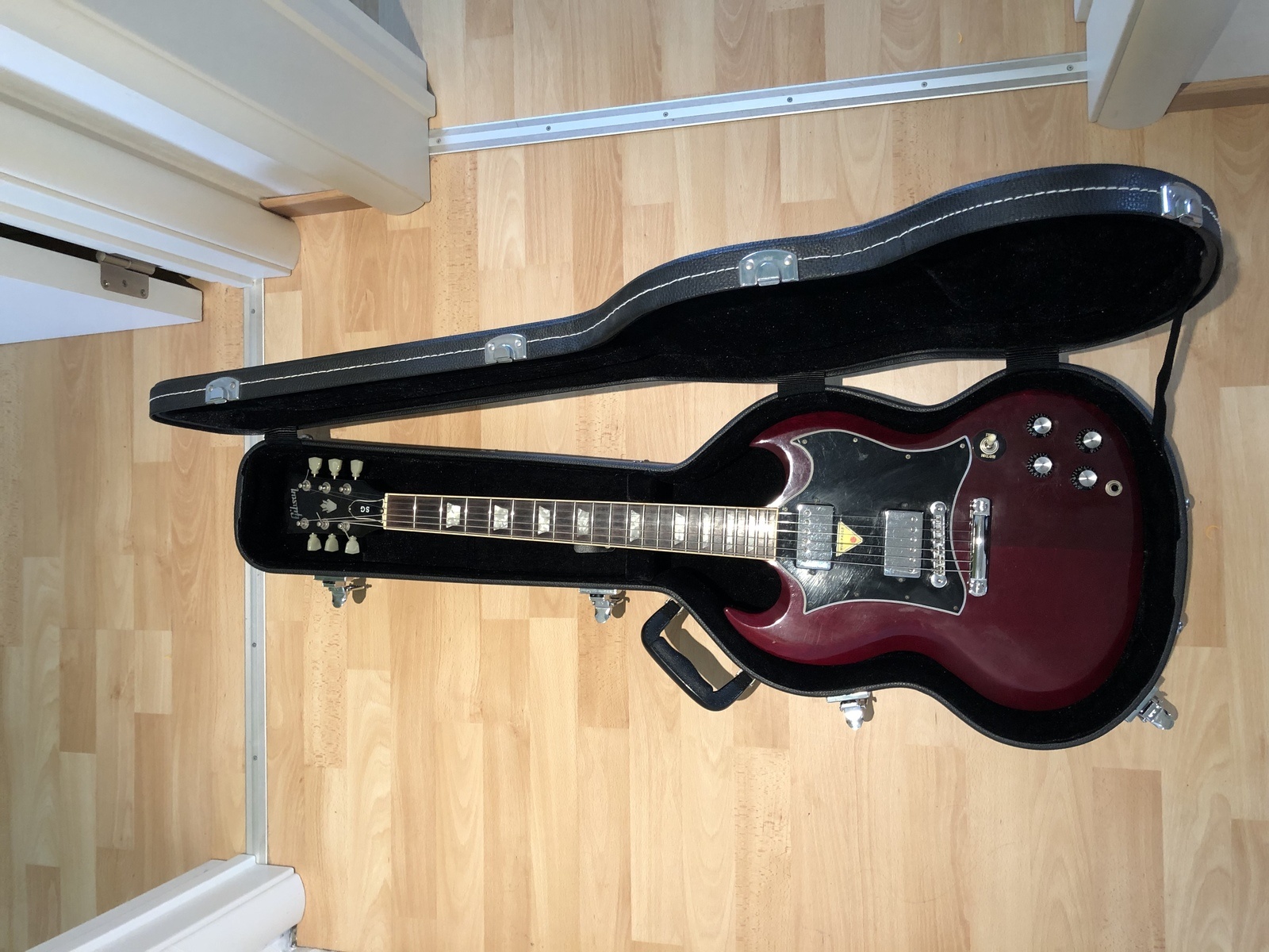 Music Gear Setup by oedipoes featuring Gibson SG Standard