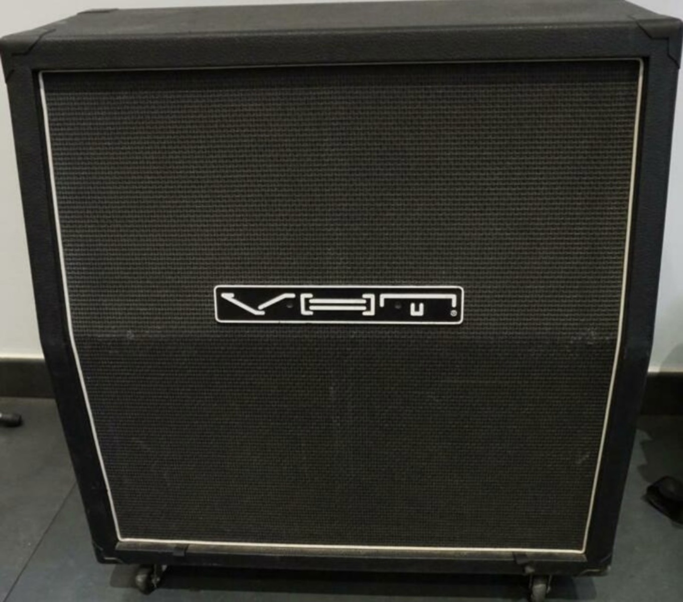 Amp Rig by oedipoes featuring Fryette (VHT) 412S FatBottom 4x12 Cabinet