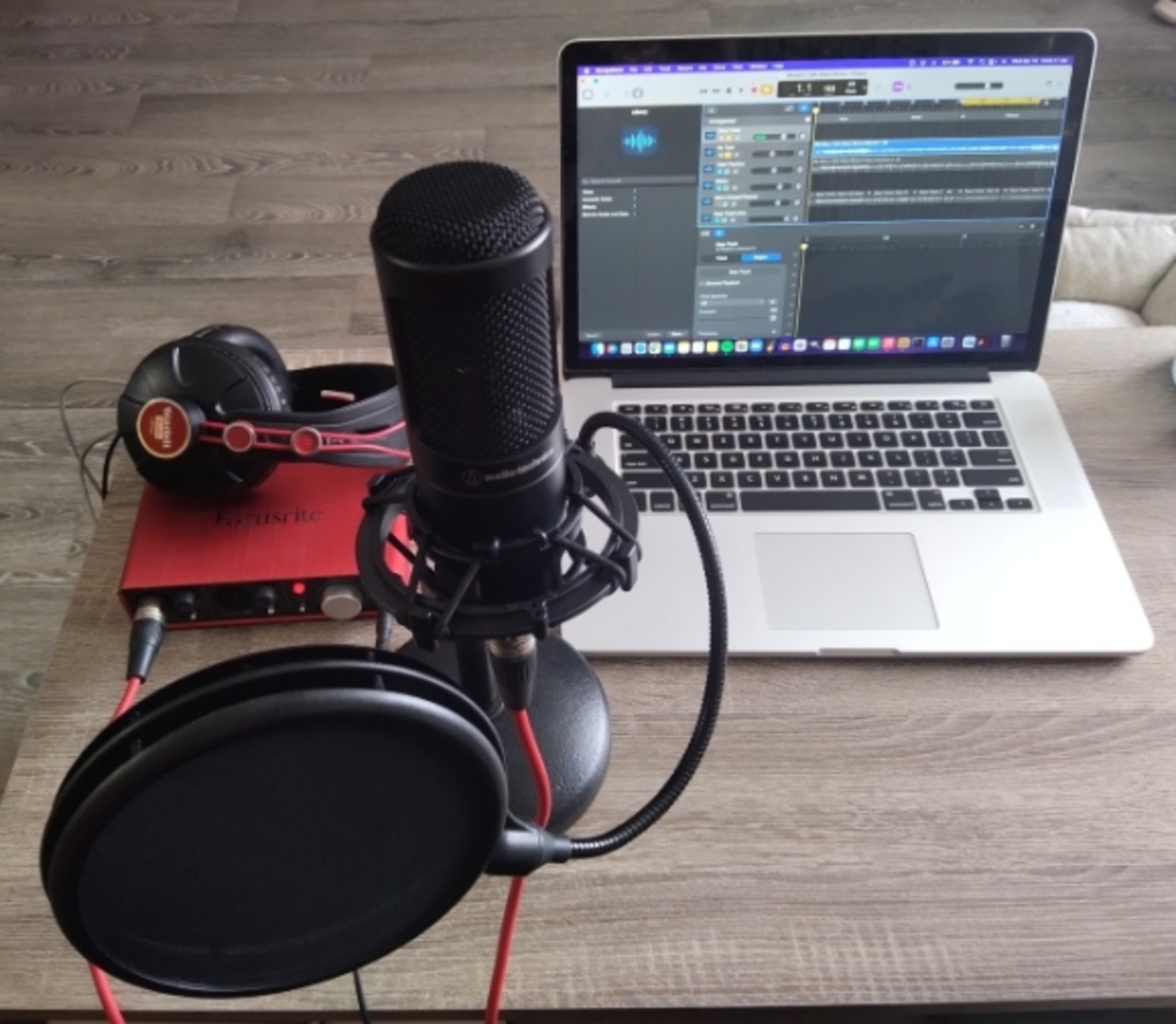 Electronic Studio Setup by ttinari featuring Audio-Technica AT2035 Cardioid Condenser Mic, On-Stage ASFSS6 GB Dual Screen Pop Filter, and Gator Frameworks GFW-MIC-0501 Desktop Mic Stand and 3 more pieces of gear