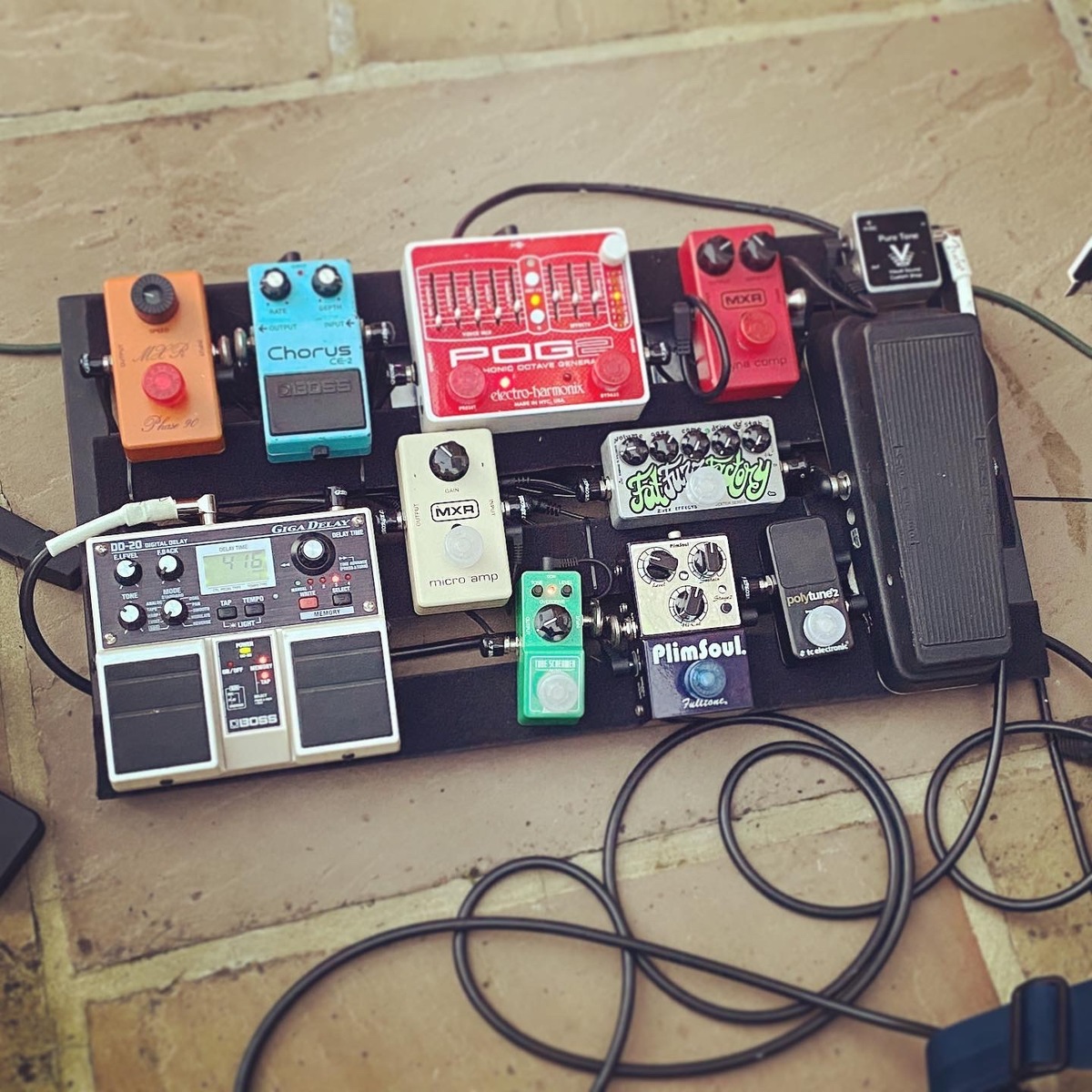 Pedalboard by pitchy featuring Boss CE-2 Chorus, Boss DD-20 Giga Delay, and Ibanez Tube Screamer Mini and 10 more pieces of gear
