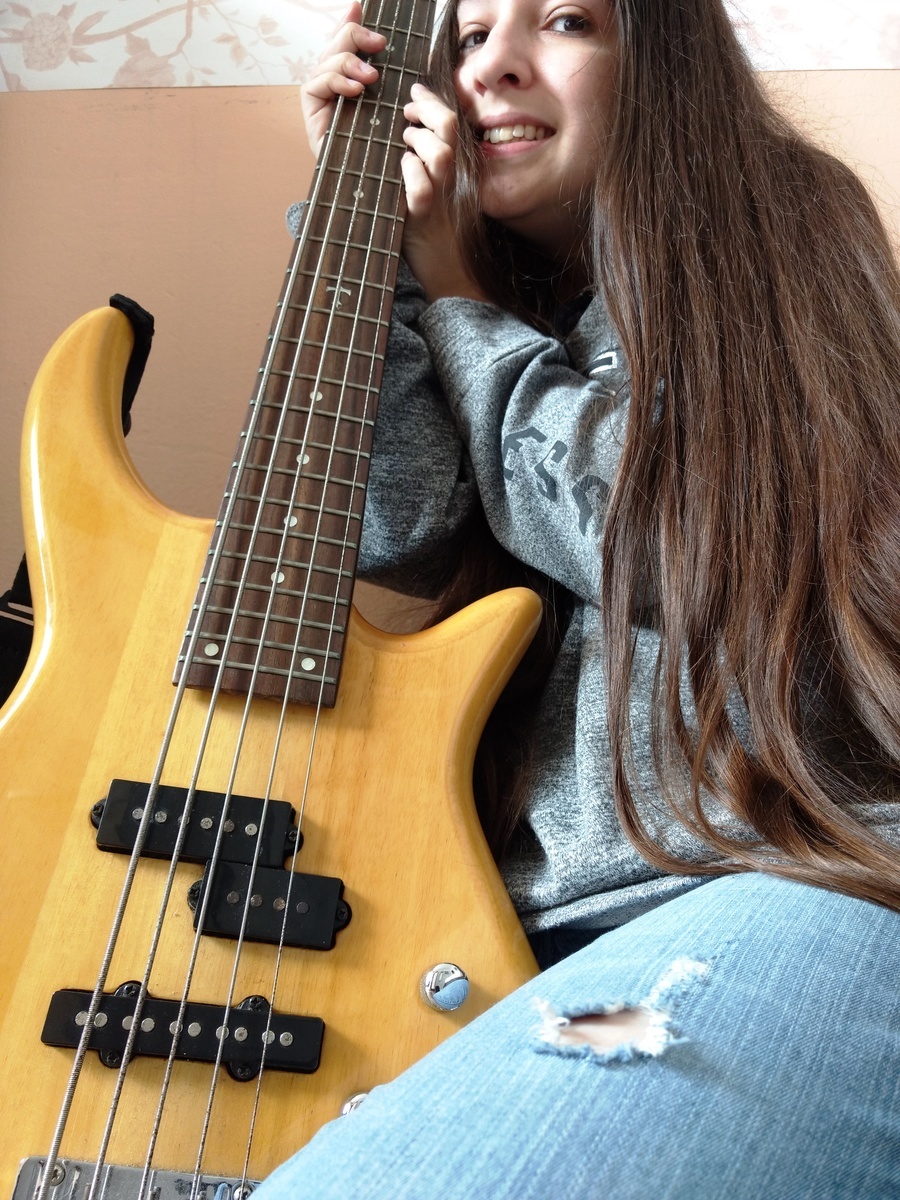 Music Gear Setup by amandafinatti featuring Shelter Topaz Bass