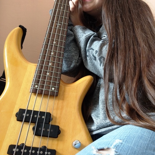 Photo of Shelter Topaz Bass in a guitar, bass, and closeup