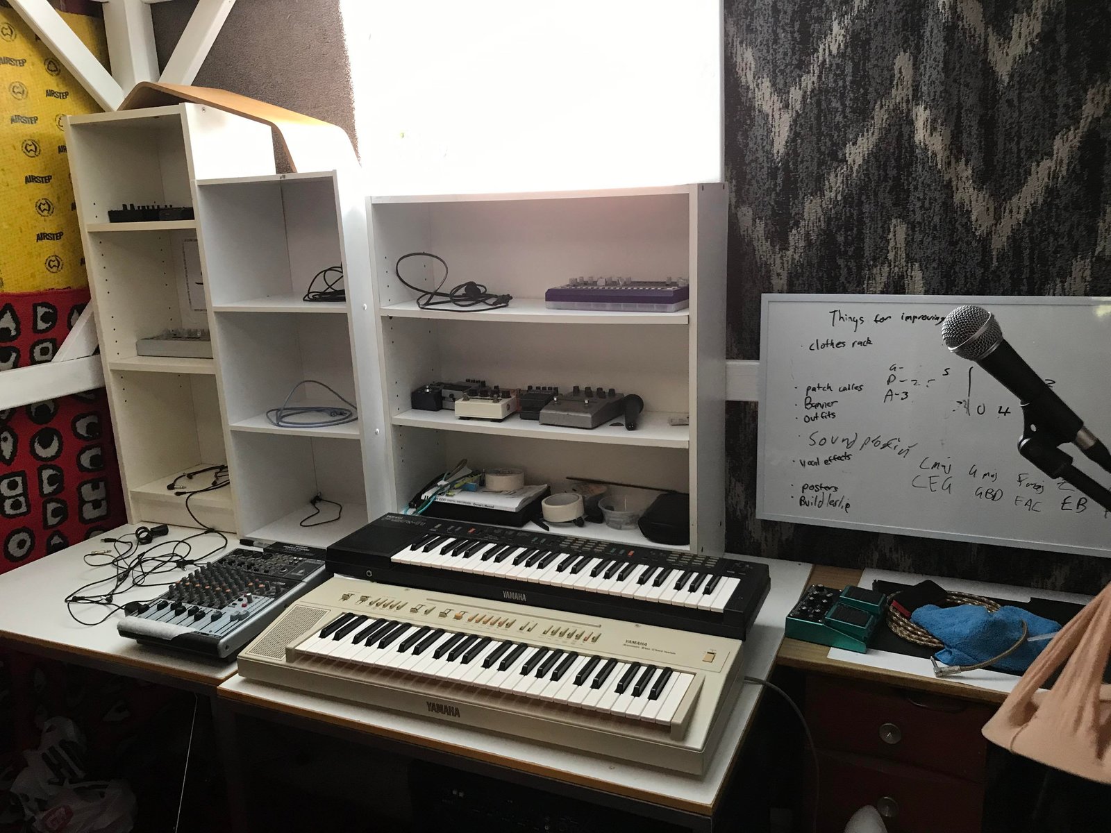 Pedalboard by matthewjwilesmith featuring Yamaha PS-20, Boss SL-20 Slicer, and Akai E1 Headrush Delay/Looper and 3 more pieces of gear