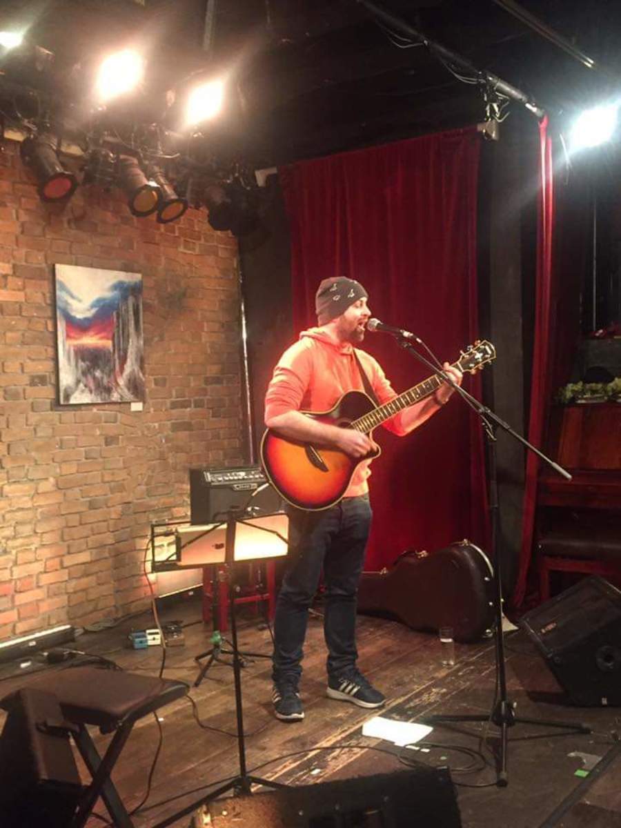 Music Gear Setup by iangronow featuring Yamaha APX700IISB