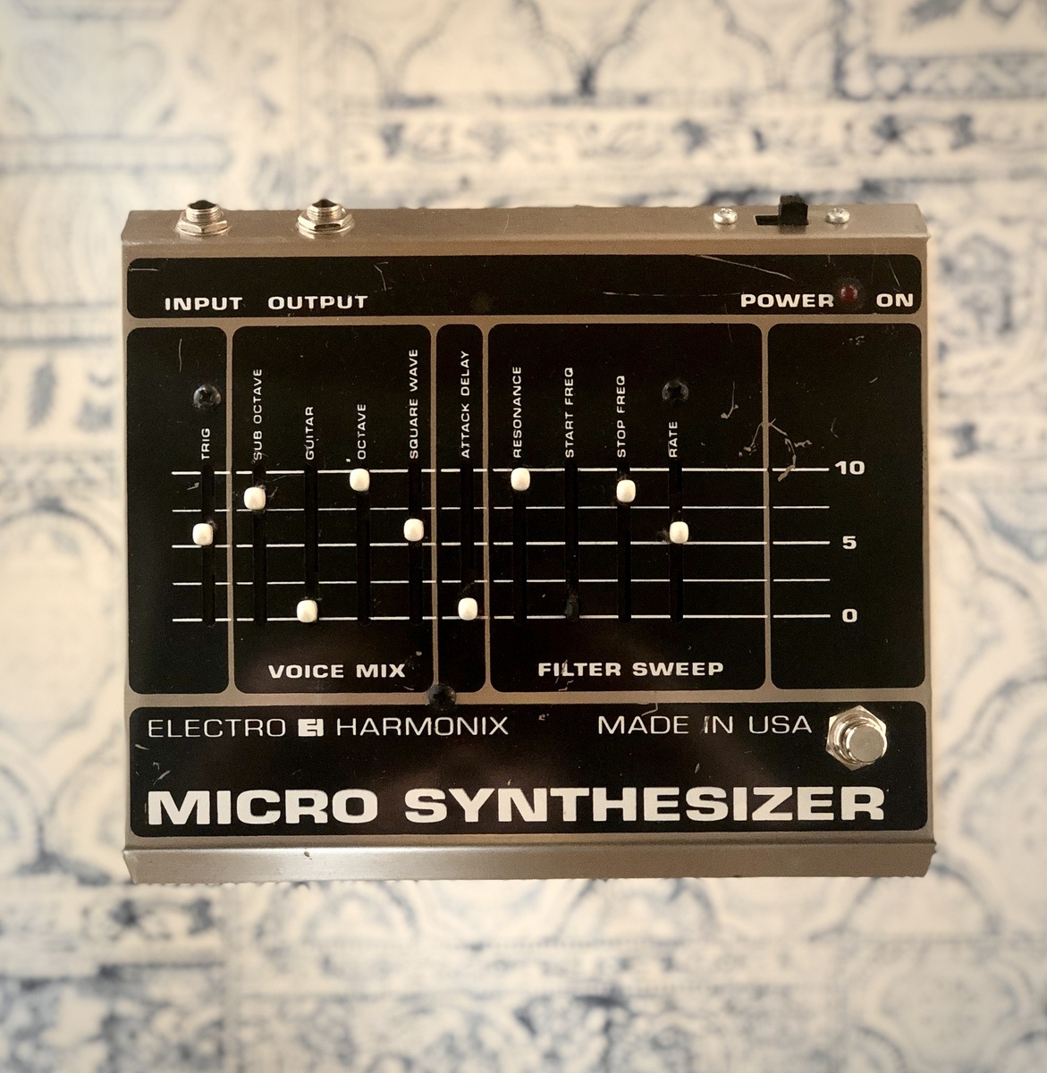 Pedalboard by rothhandlestudios featuring Electro-Harmonix EH-7900 Micro Synthesizer